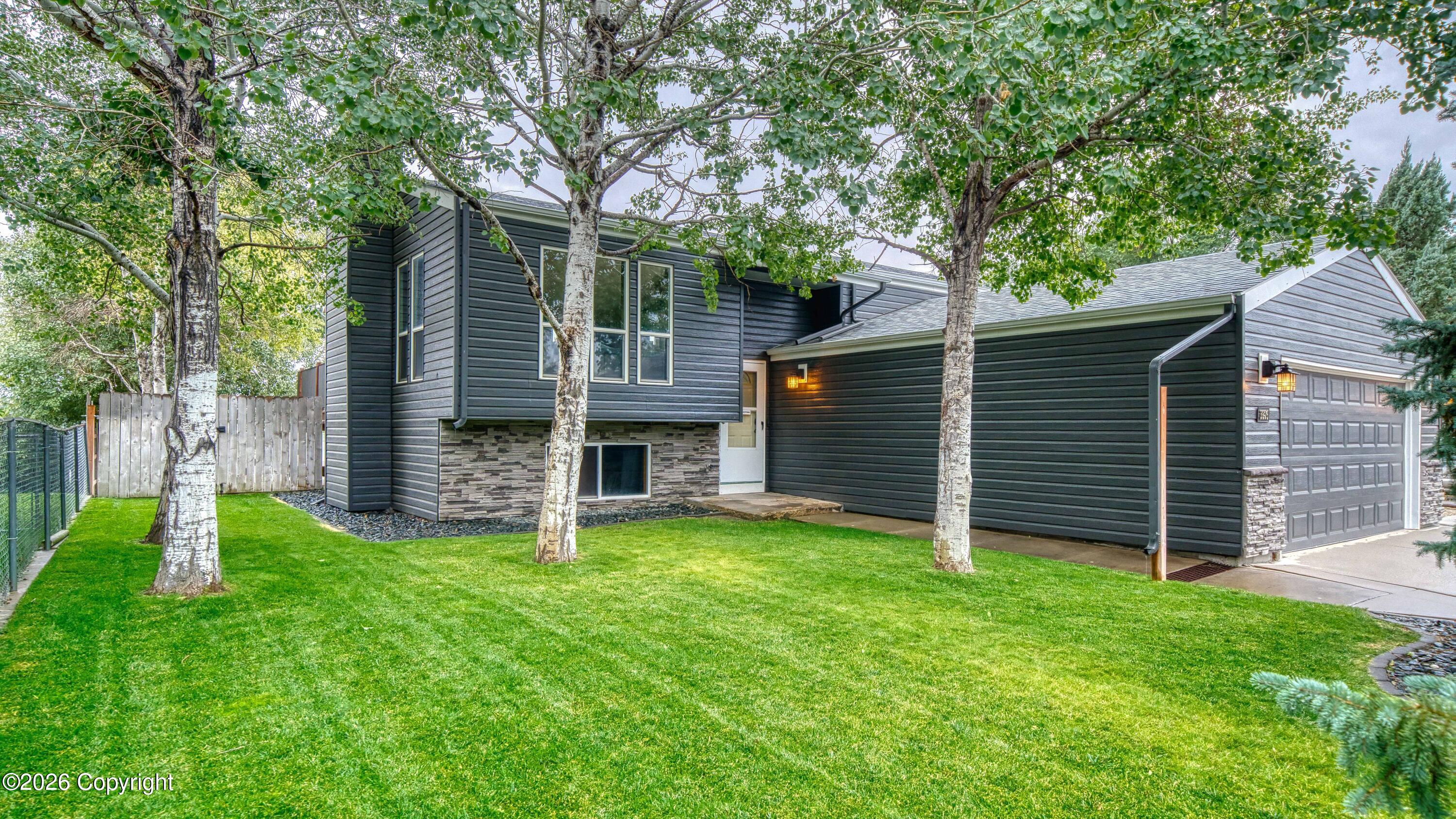 3305 Watsabaugh Dr - — photo