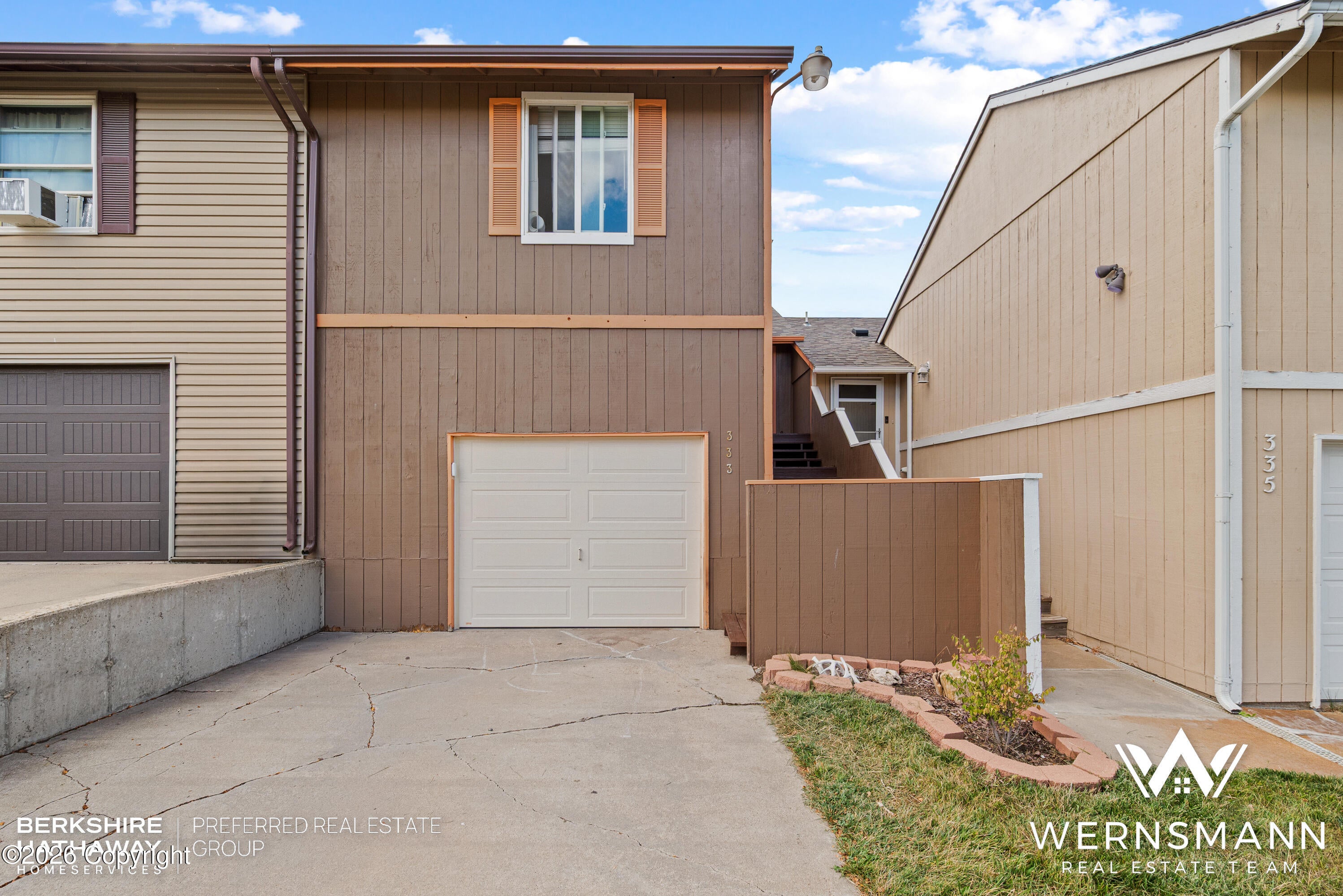 333 Westhills Loop - — photo