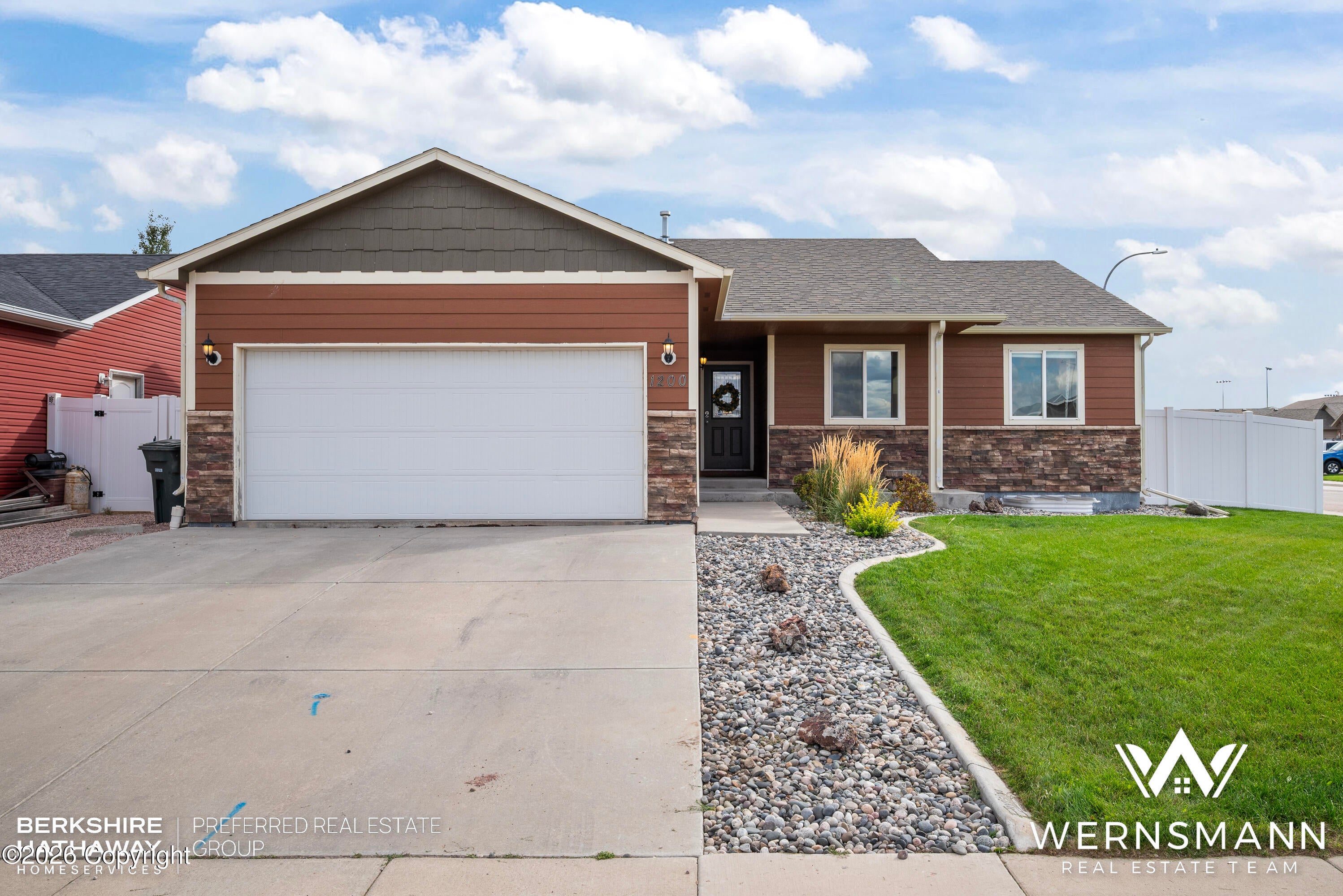 1200 Pintail Dr - — photo