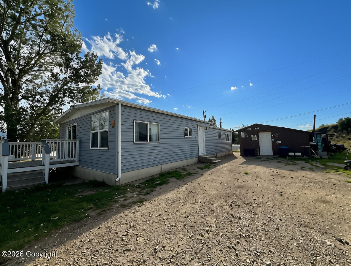 352 Mountain View Ave - — photo