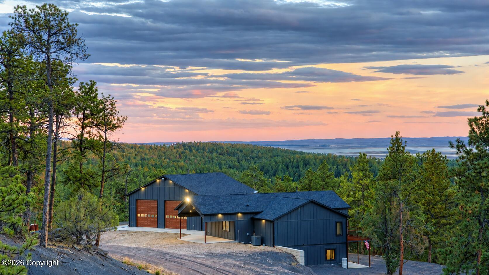 307 Roberts Ct - — photo