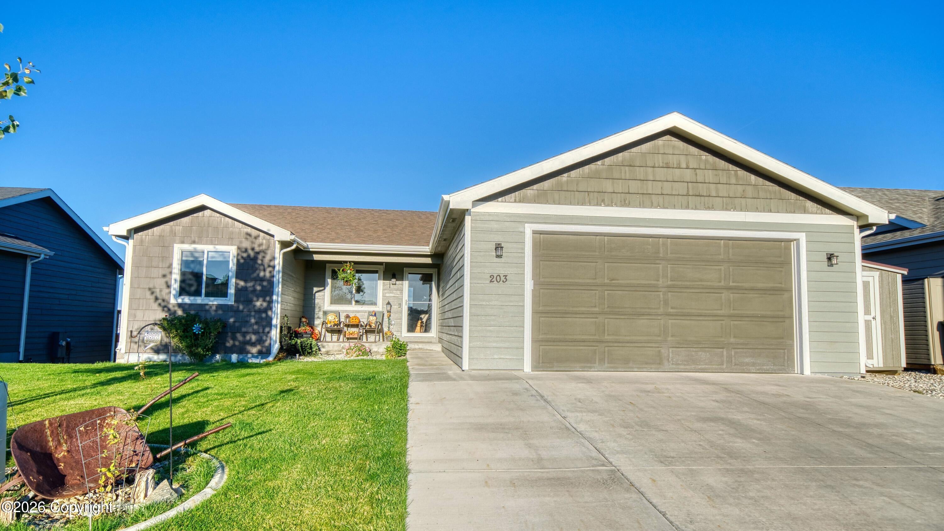 203 College Park Cir - — photo