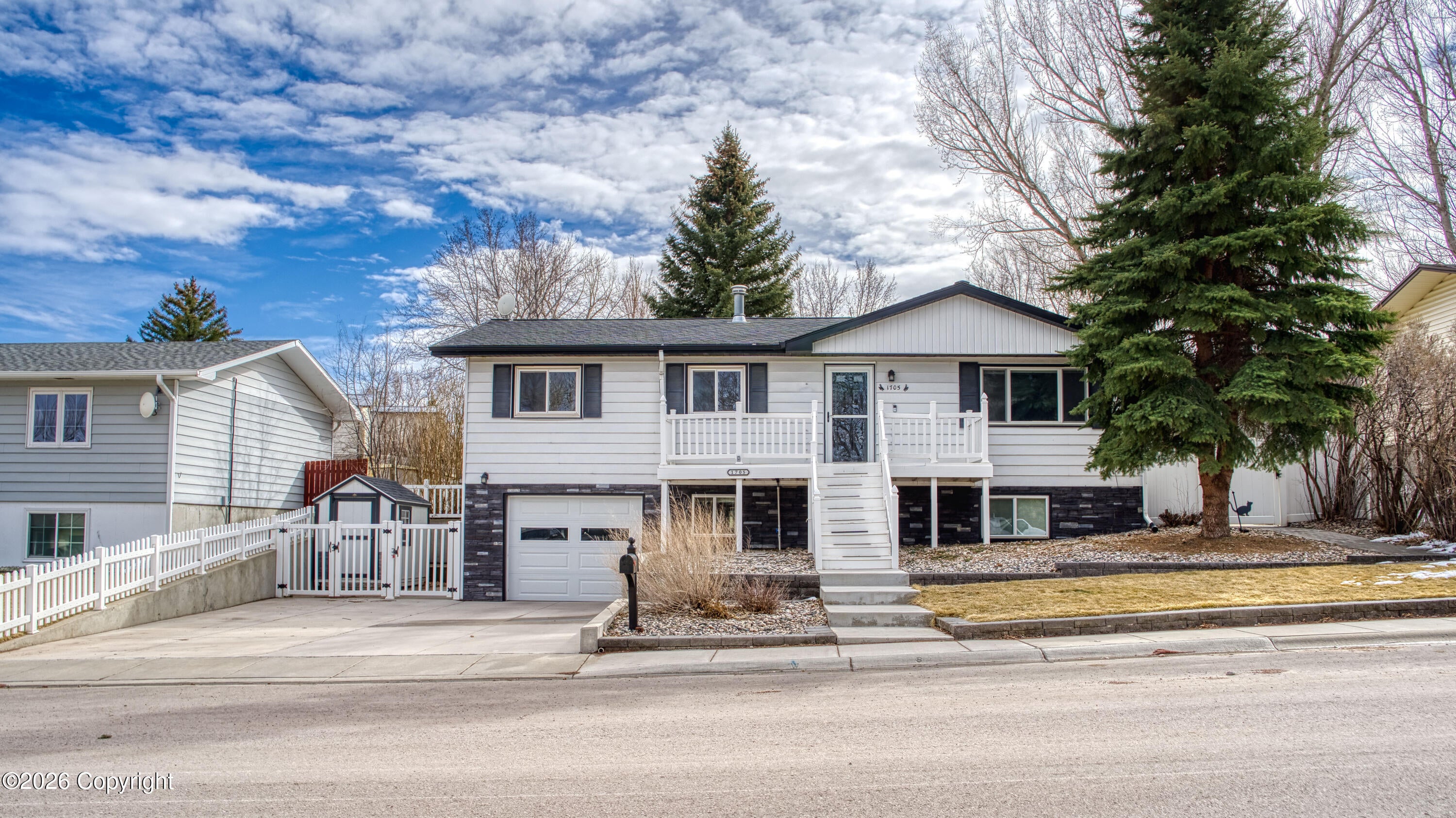 1705 Monte Vista - — photo