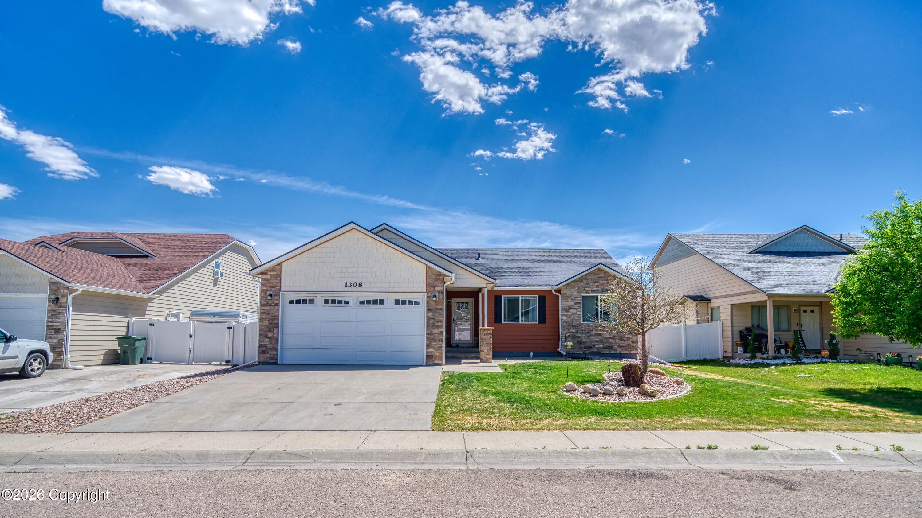 1308 Big Sky - — photo