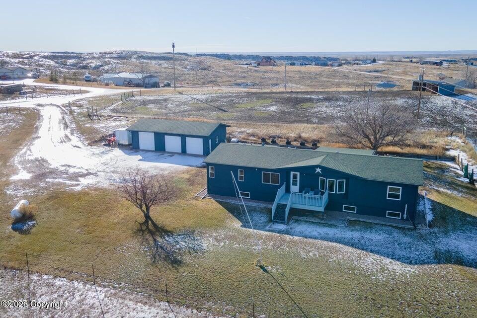 23 Foothills - — photo