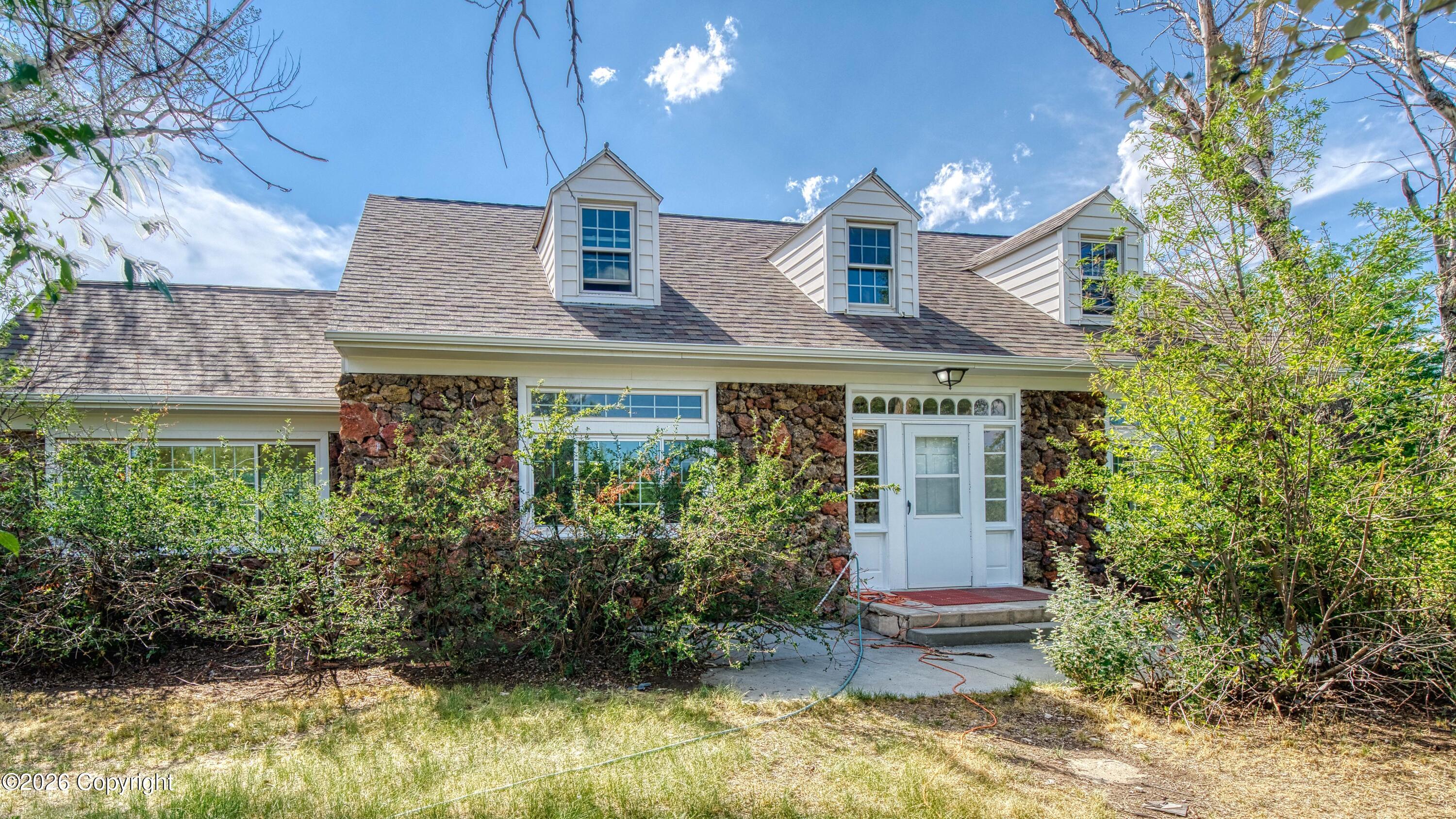 1010 Rohan - — photo