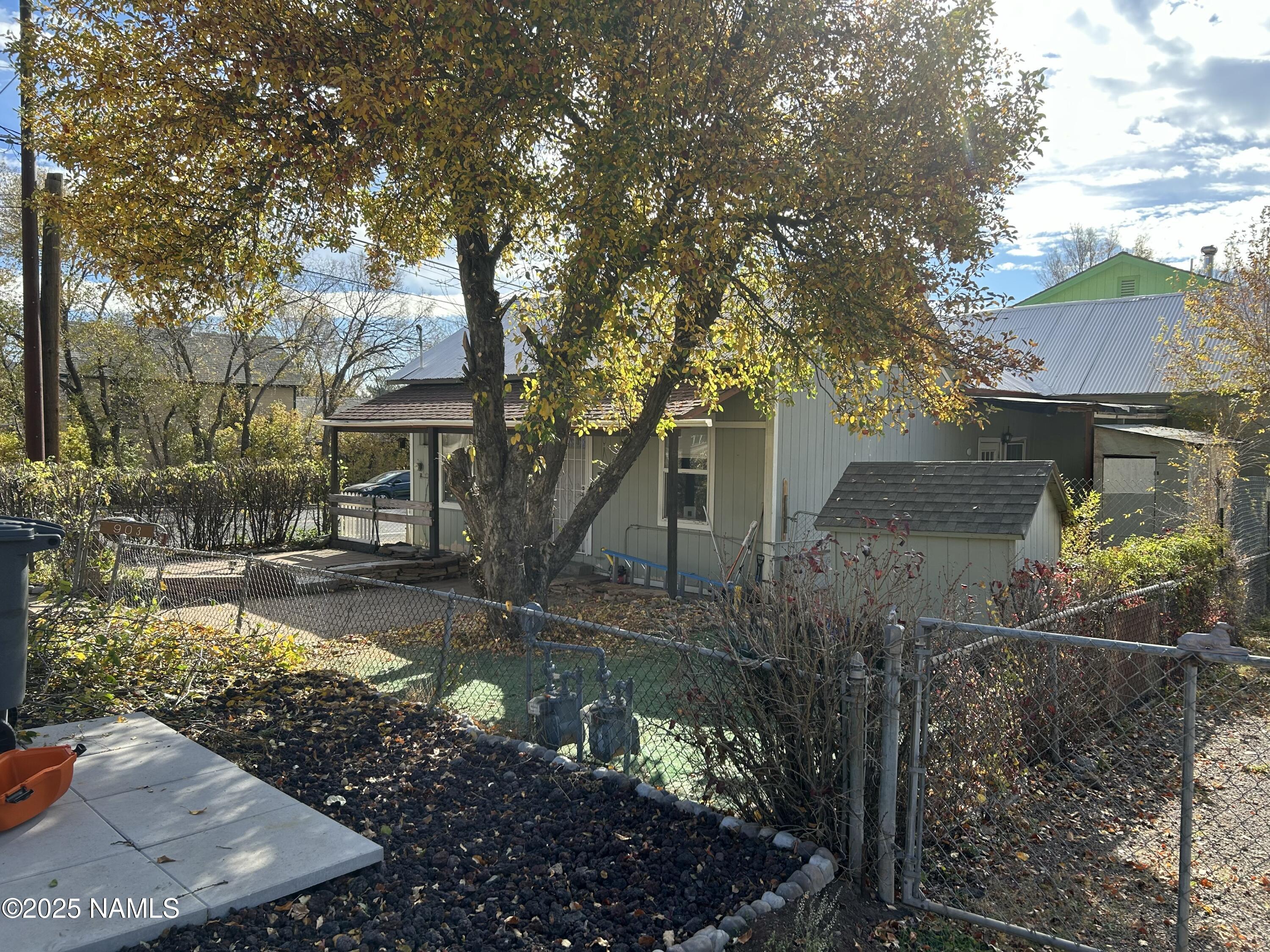 903 W Clay Avenue — photo