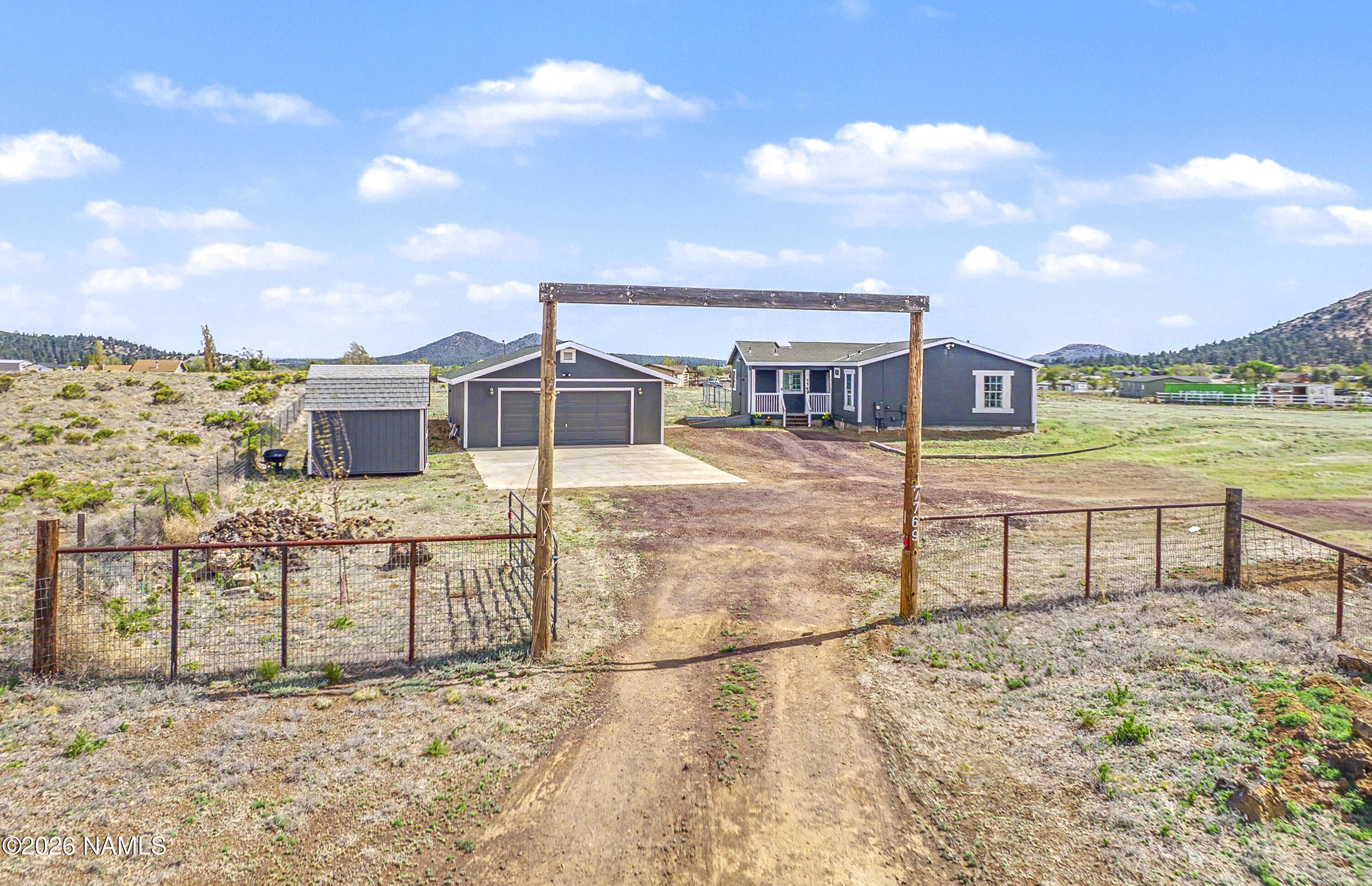 7769 Emily Way — photo