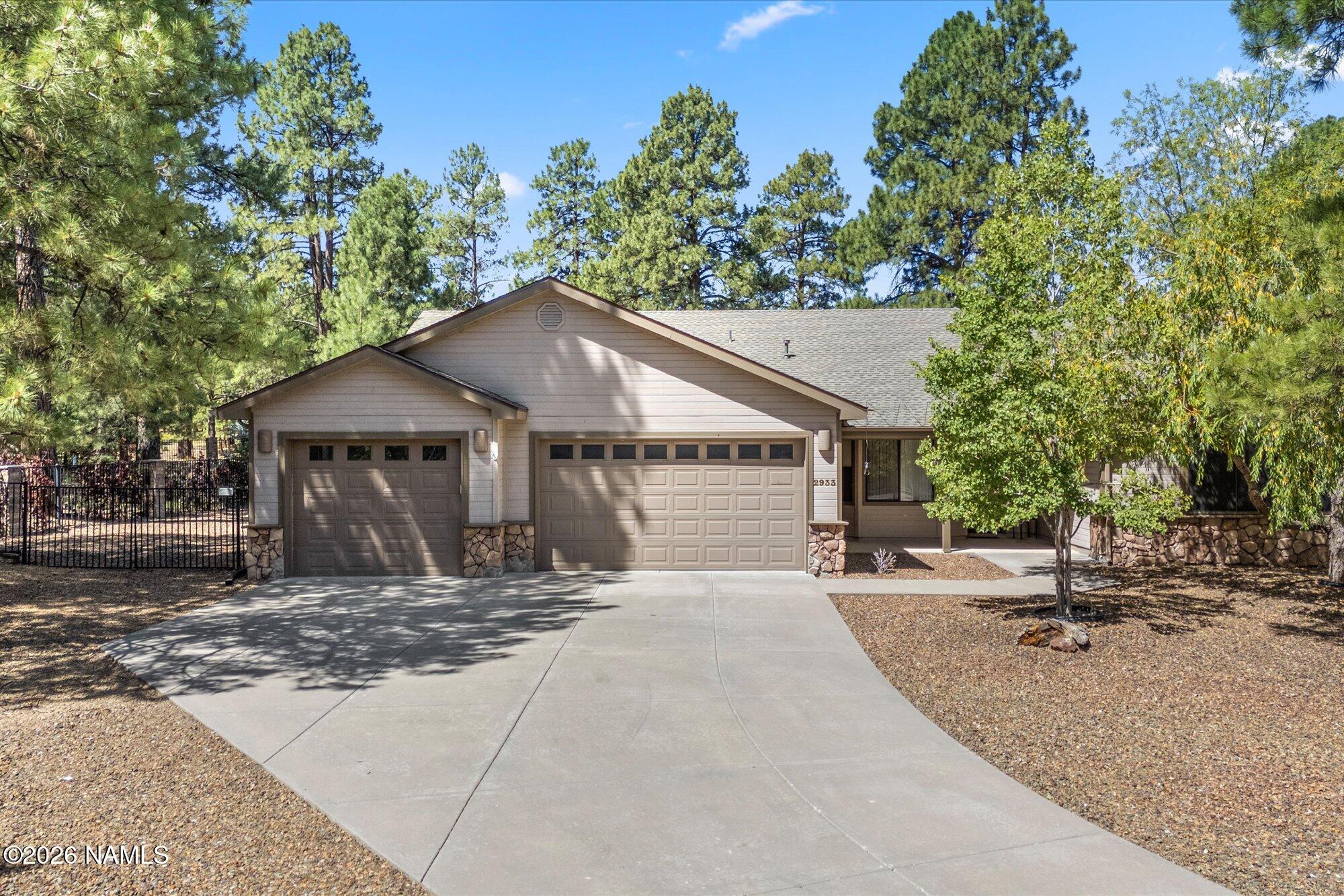 2933 W Castle Pines Drive — photo