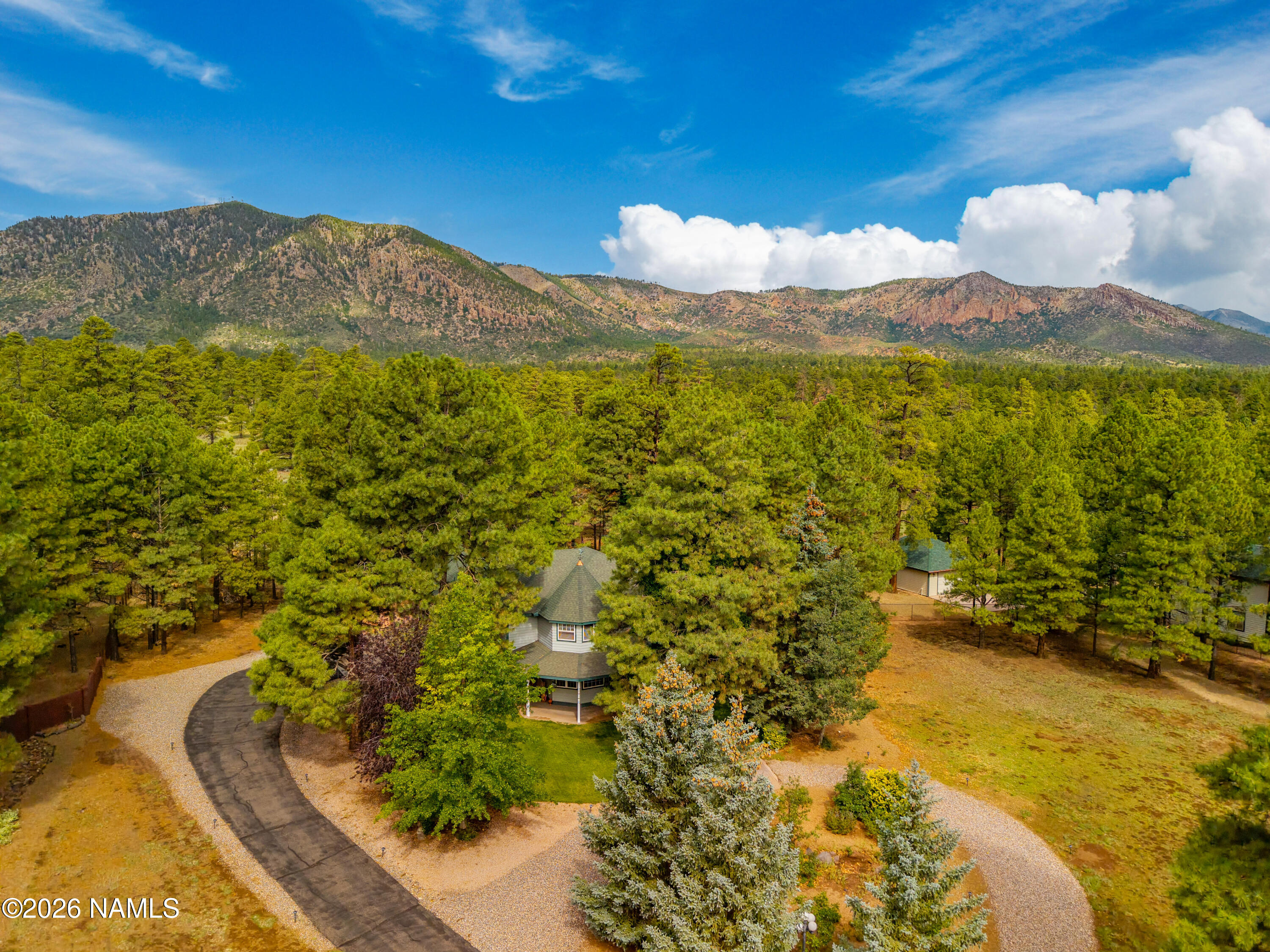 7080 Oakwood Pines Drive — photo