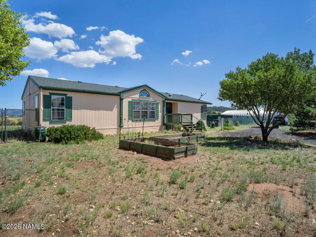 7685 N Creekside Drive — photo