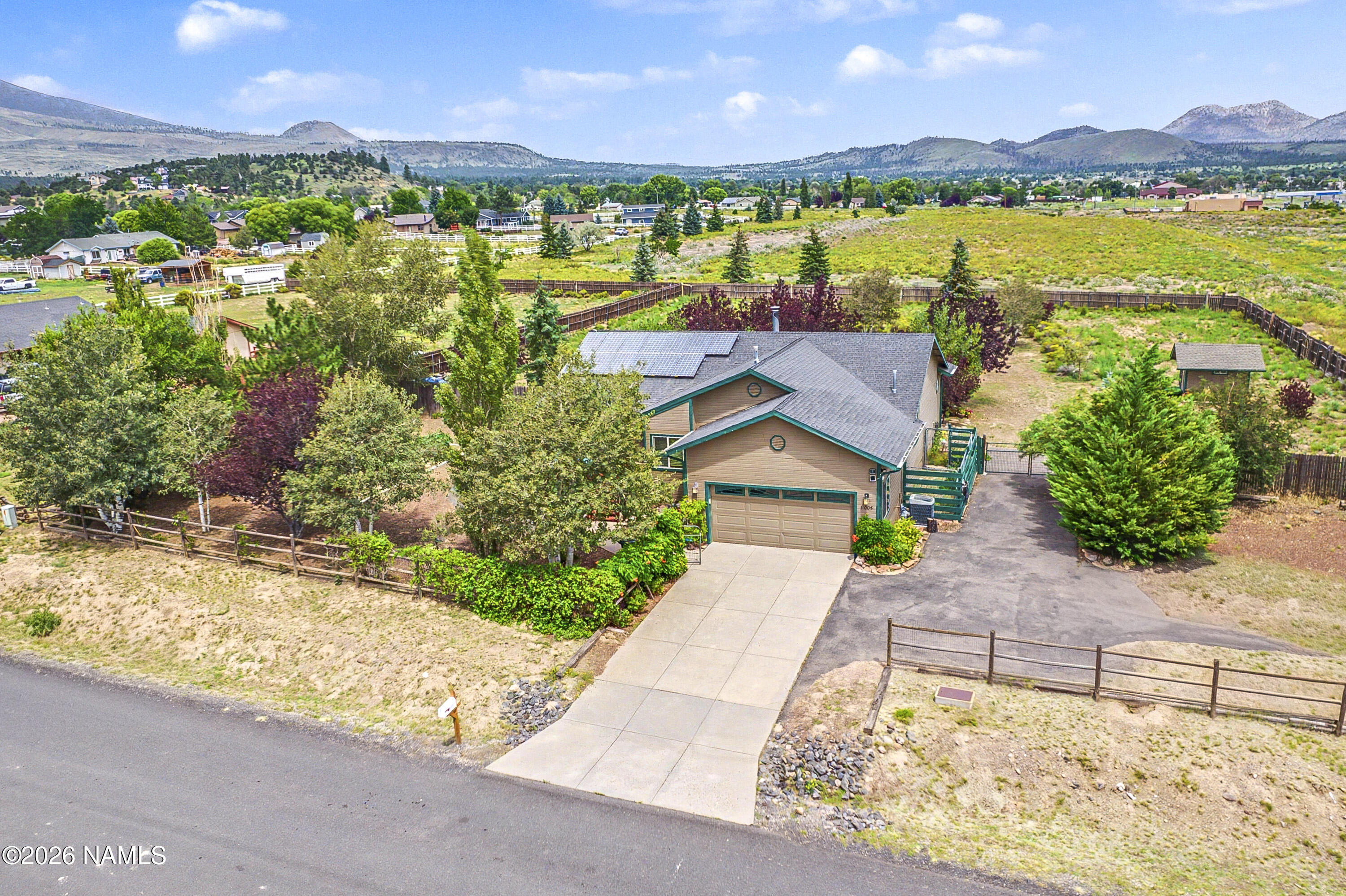 11005 Henry Drive — photo