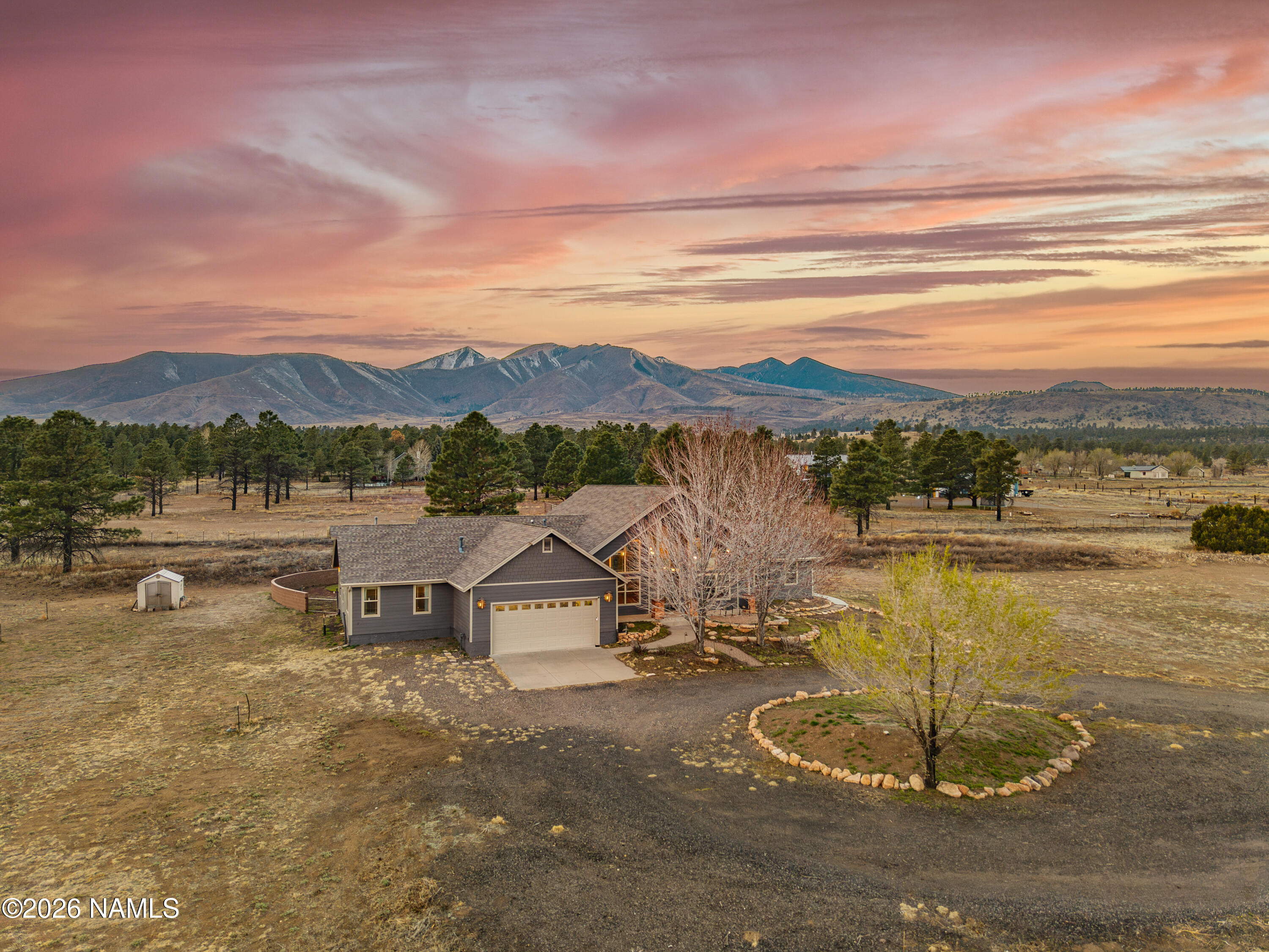 5340 N Horseshoe Way — photo