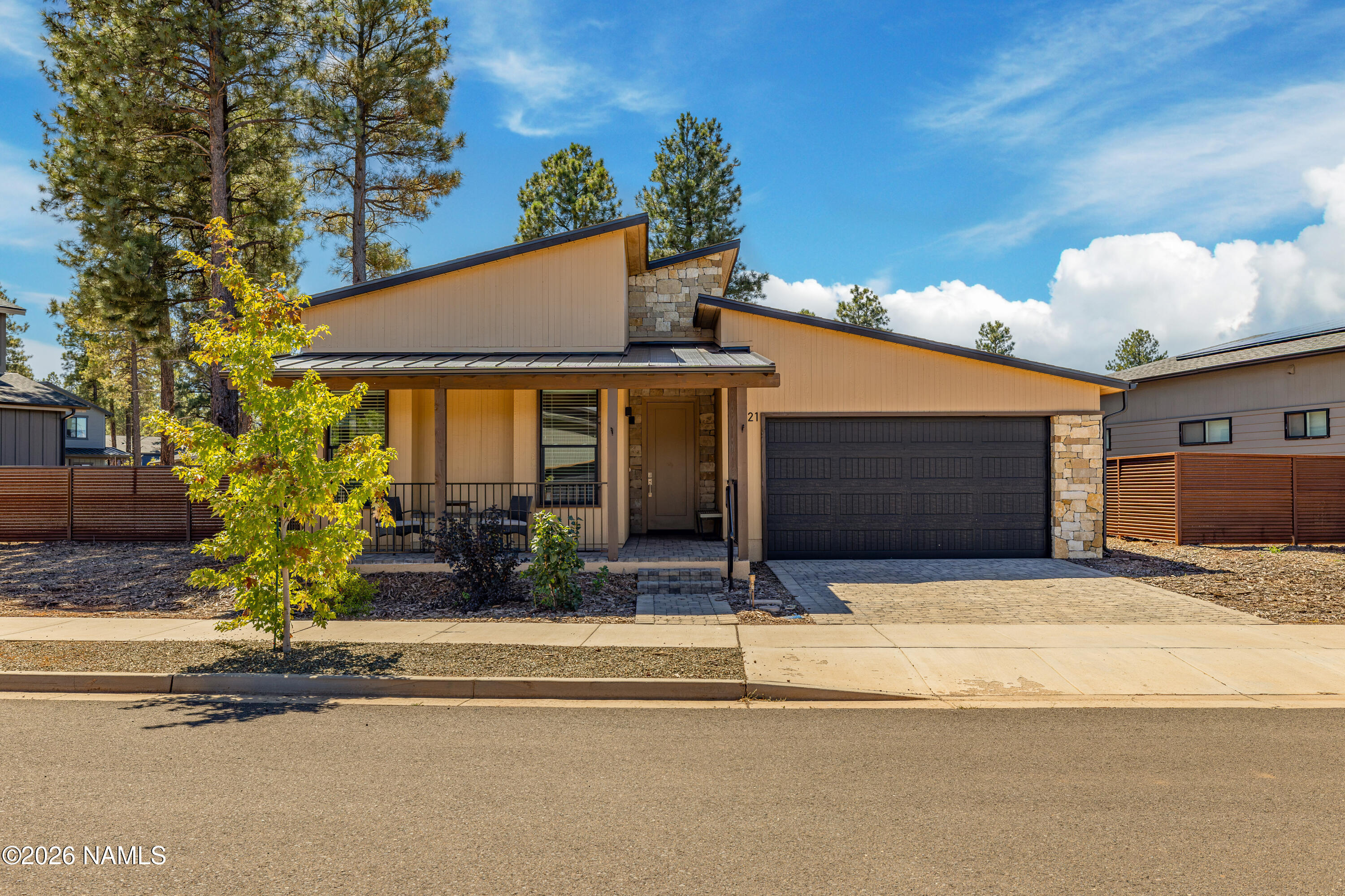 3221 W Lockwood Way — photo