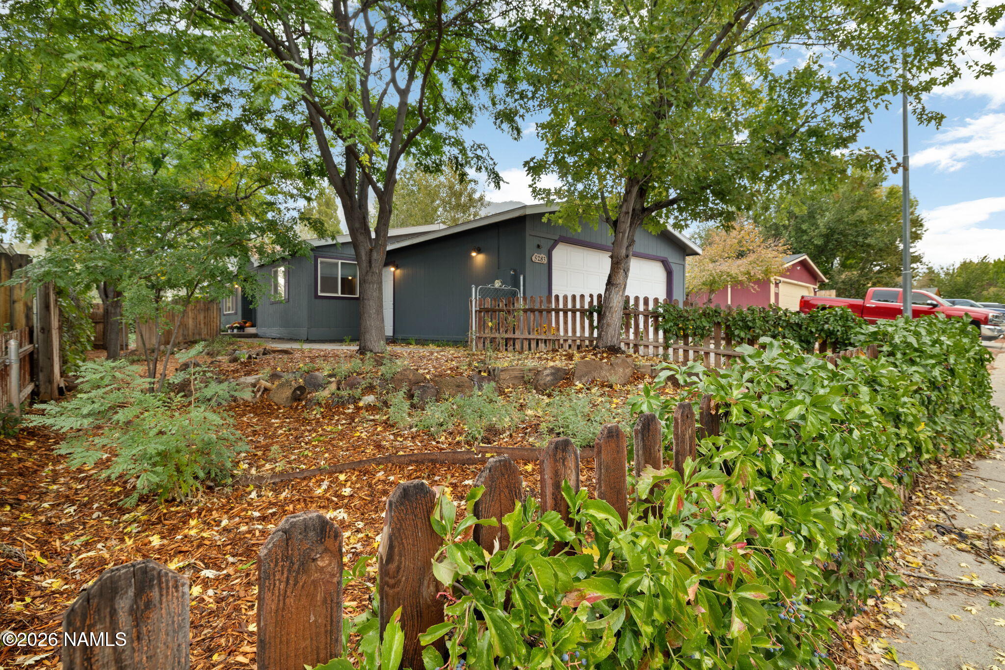 5283 N Thornton Place — photo