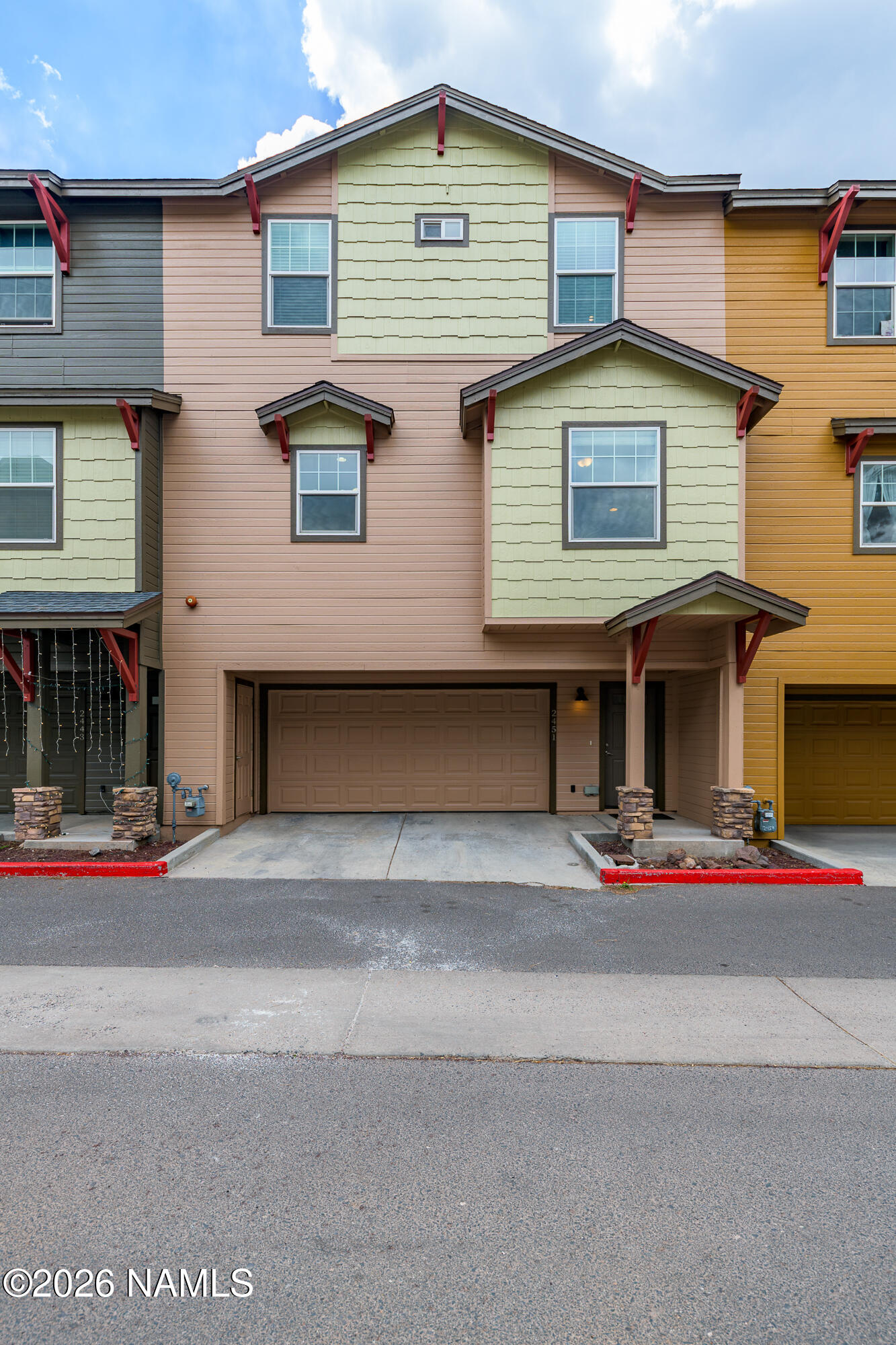 2451 W Pikes Peak Drive — photo