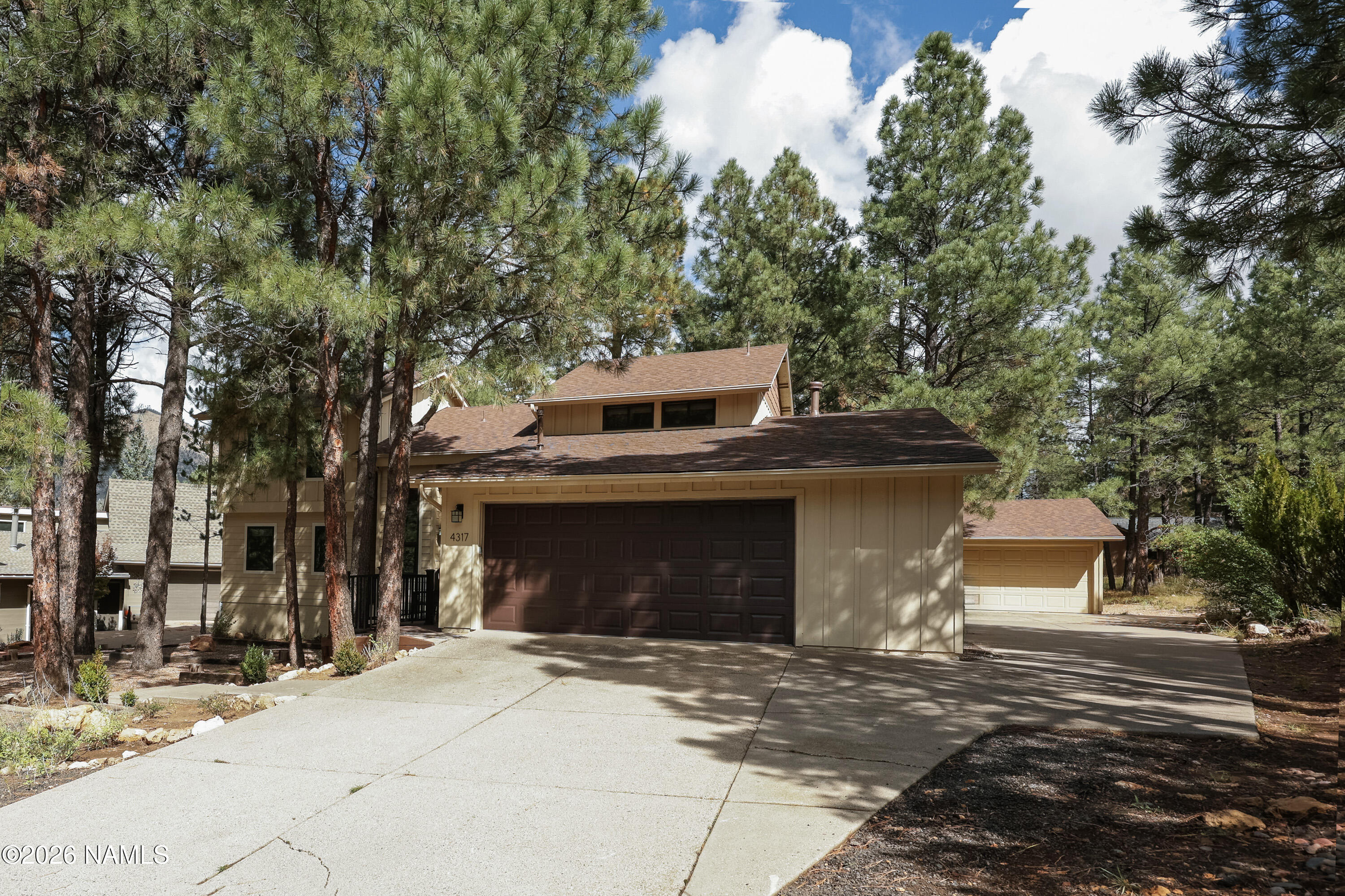 4317 E Burning Tree Loop — photo