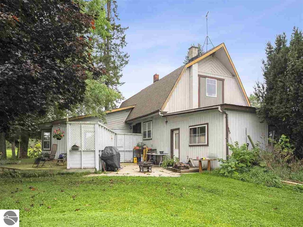 2322 N M-66 — photo
