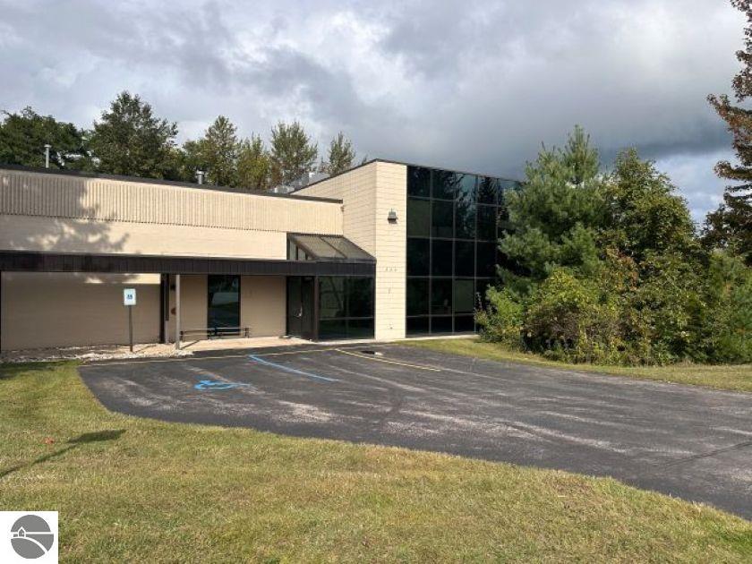 222 Industrial Park Drive — photo