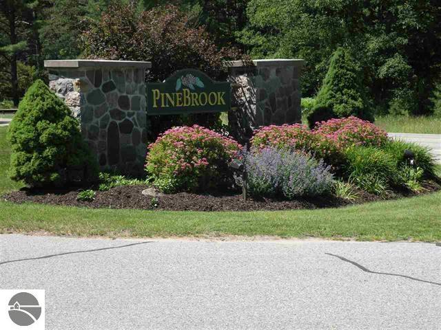 6865 Pinebrook #9 — photo