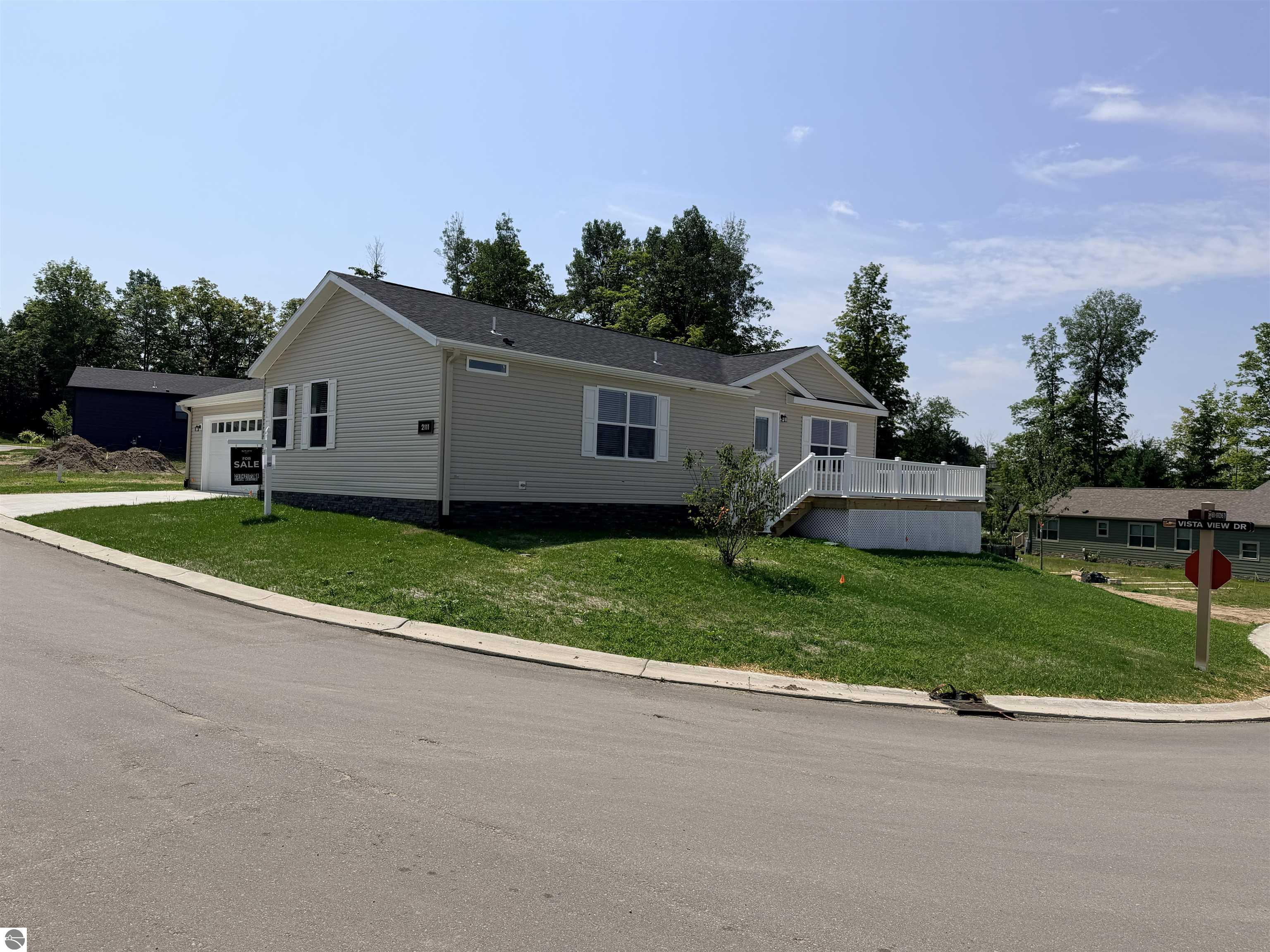 2111 Vista View Drive — photo