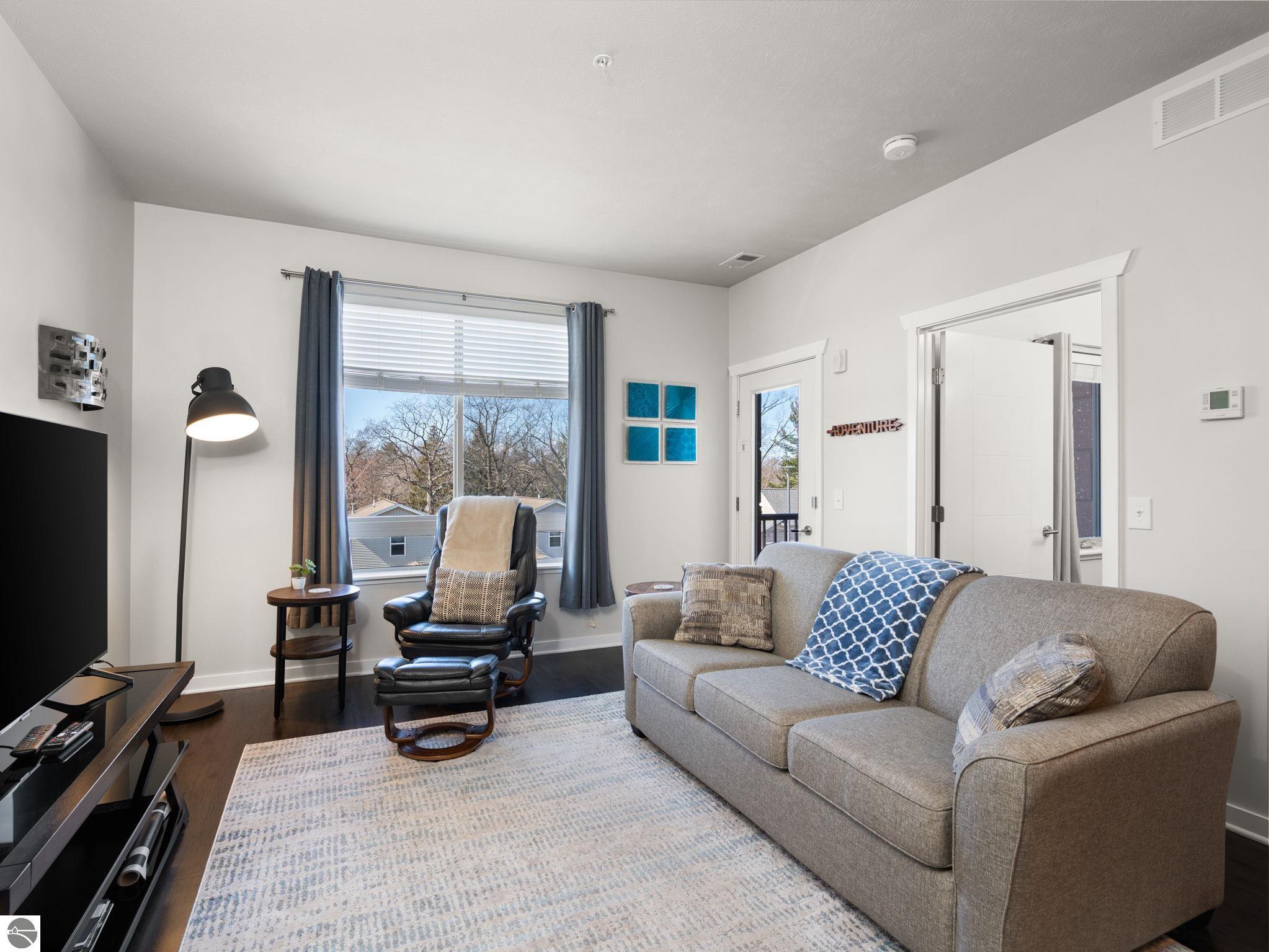630 Garfield Avenue #309 — photo
