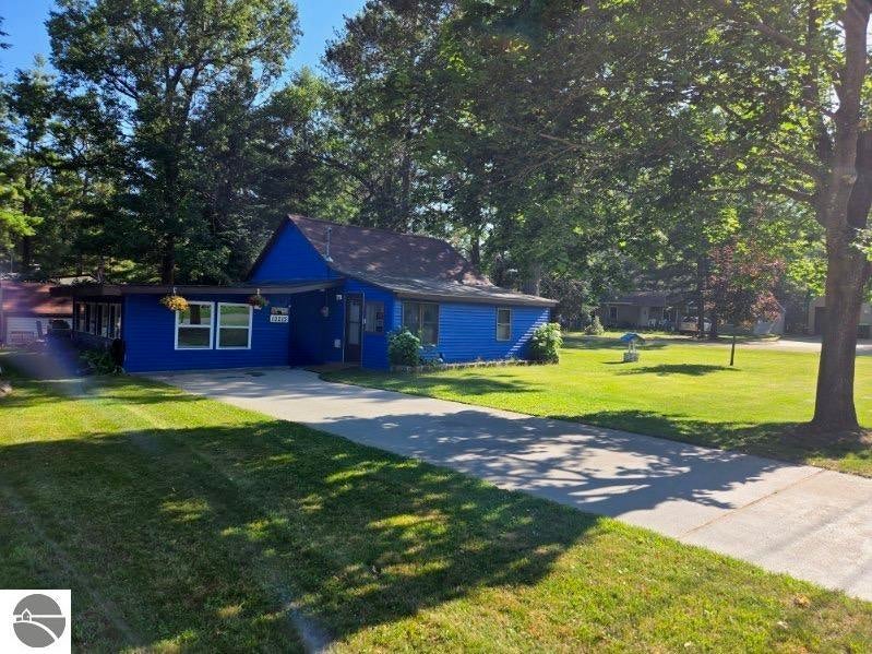 10215 E Madison Road — photo