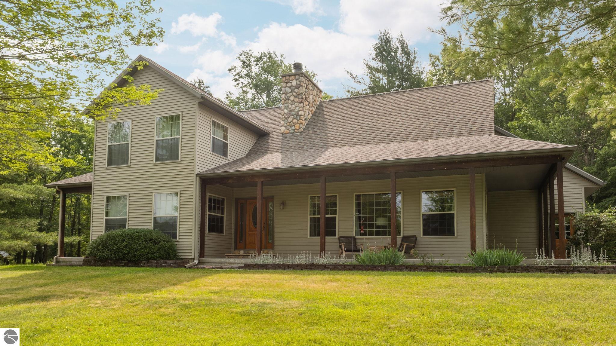 7385 Gabrielle Drive — photo