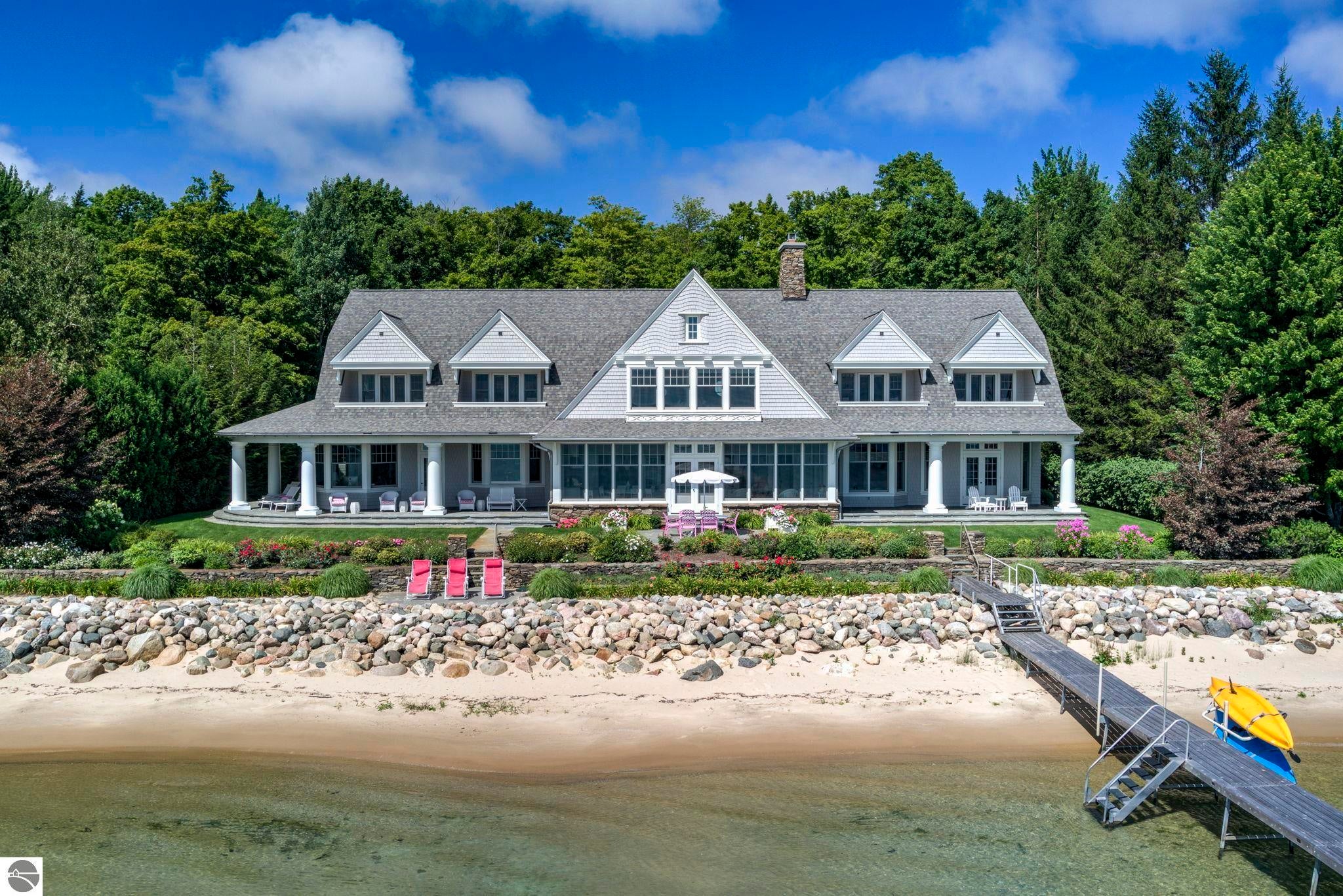 12935 N Northport Point Road — photo