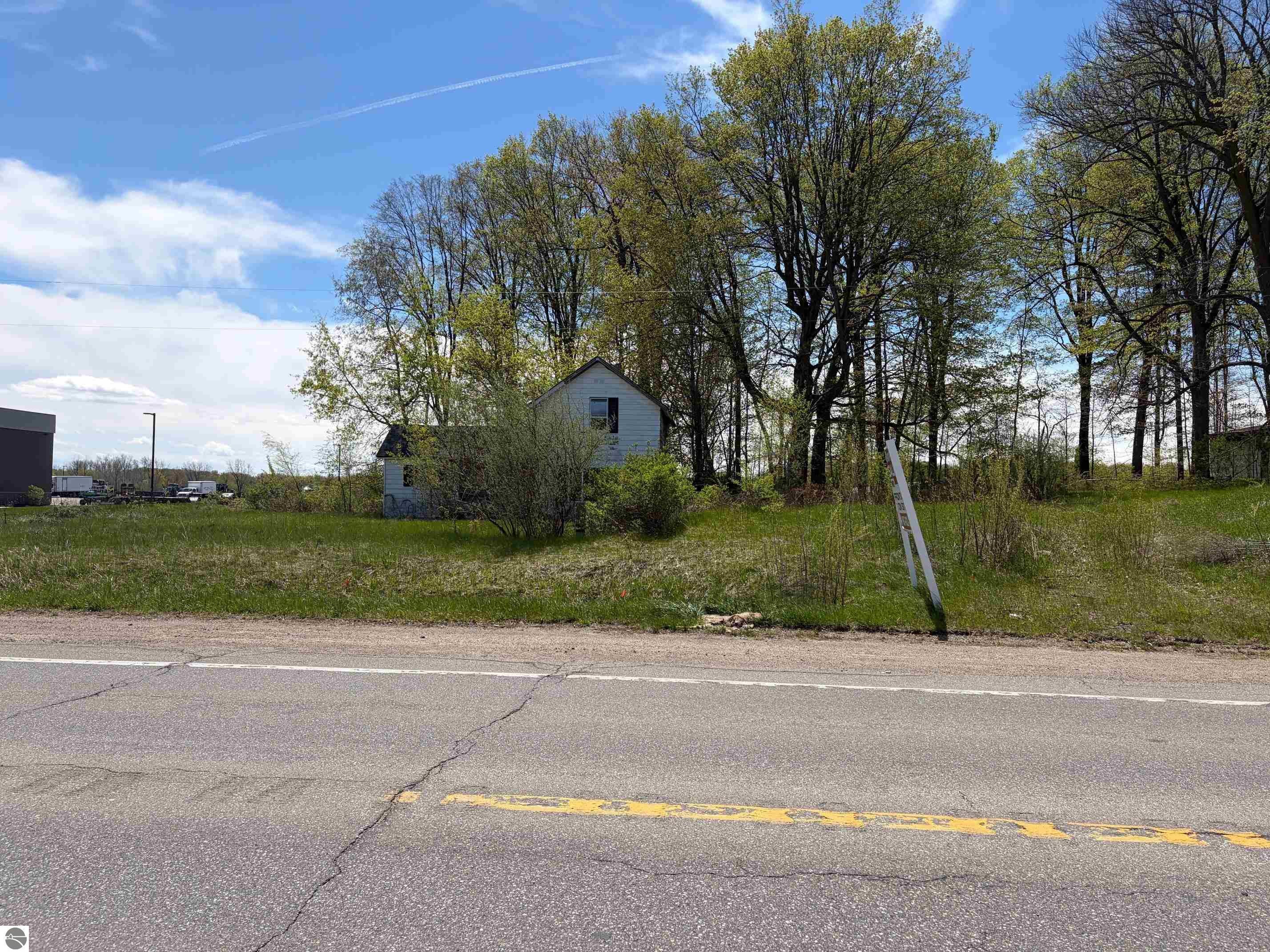 1740 & 1732 E Remus Road — photo