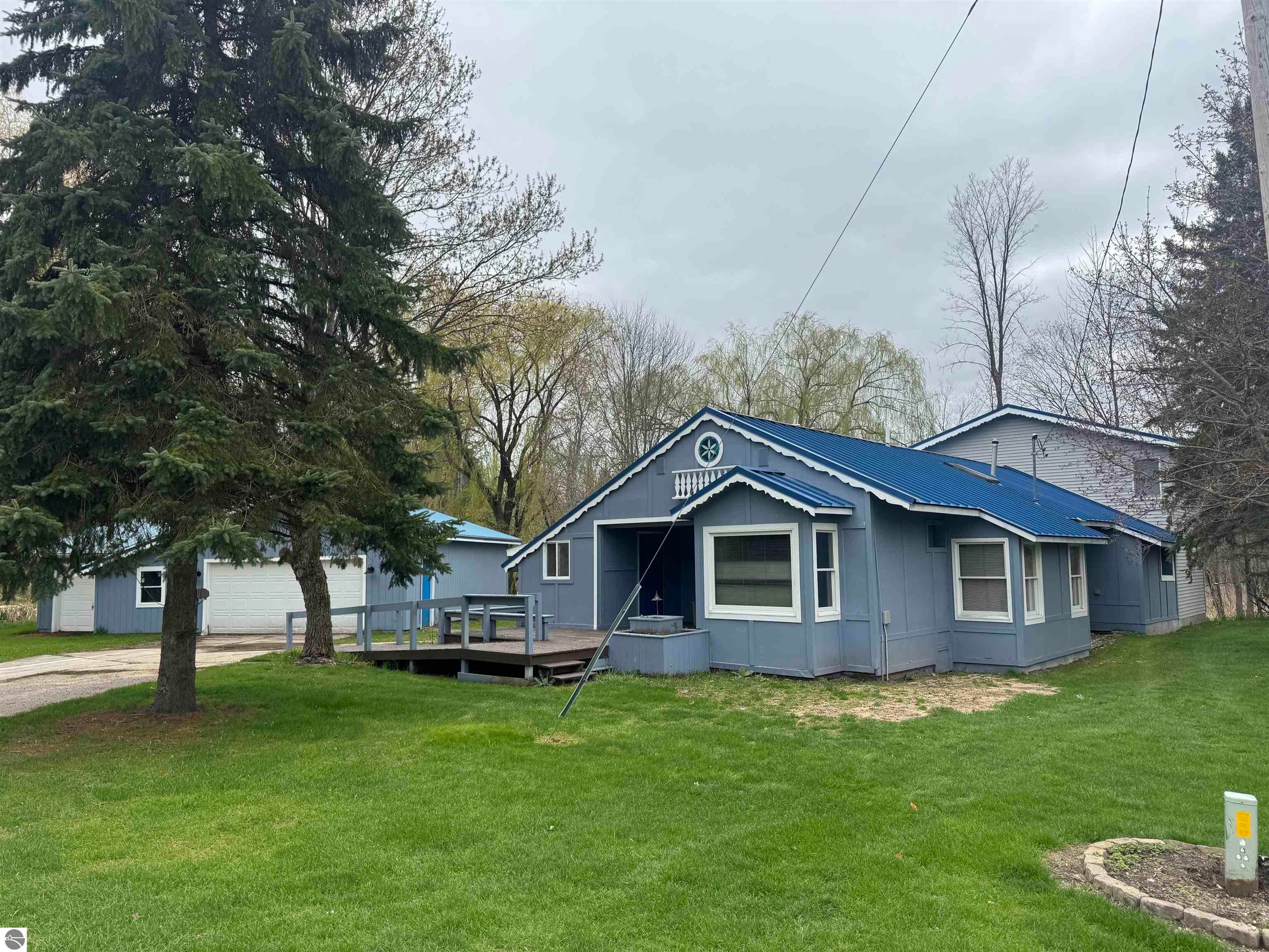337 Henderson Court — photo