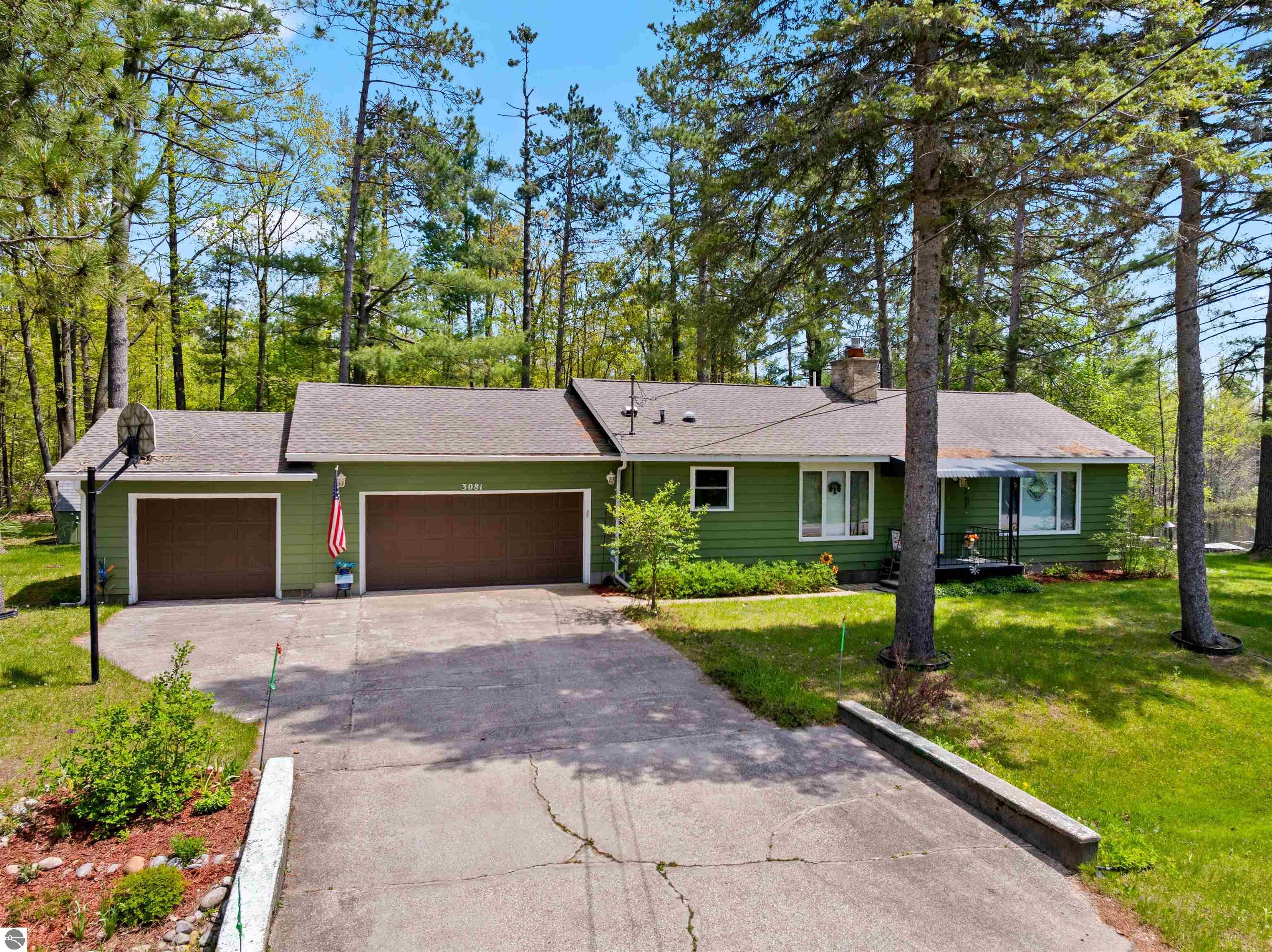 3081 Greentree Drive — photo