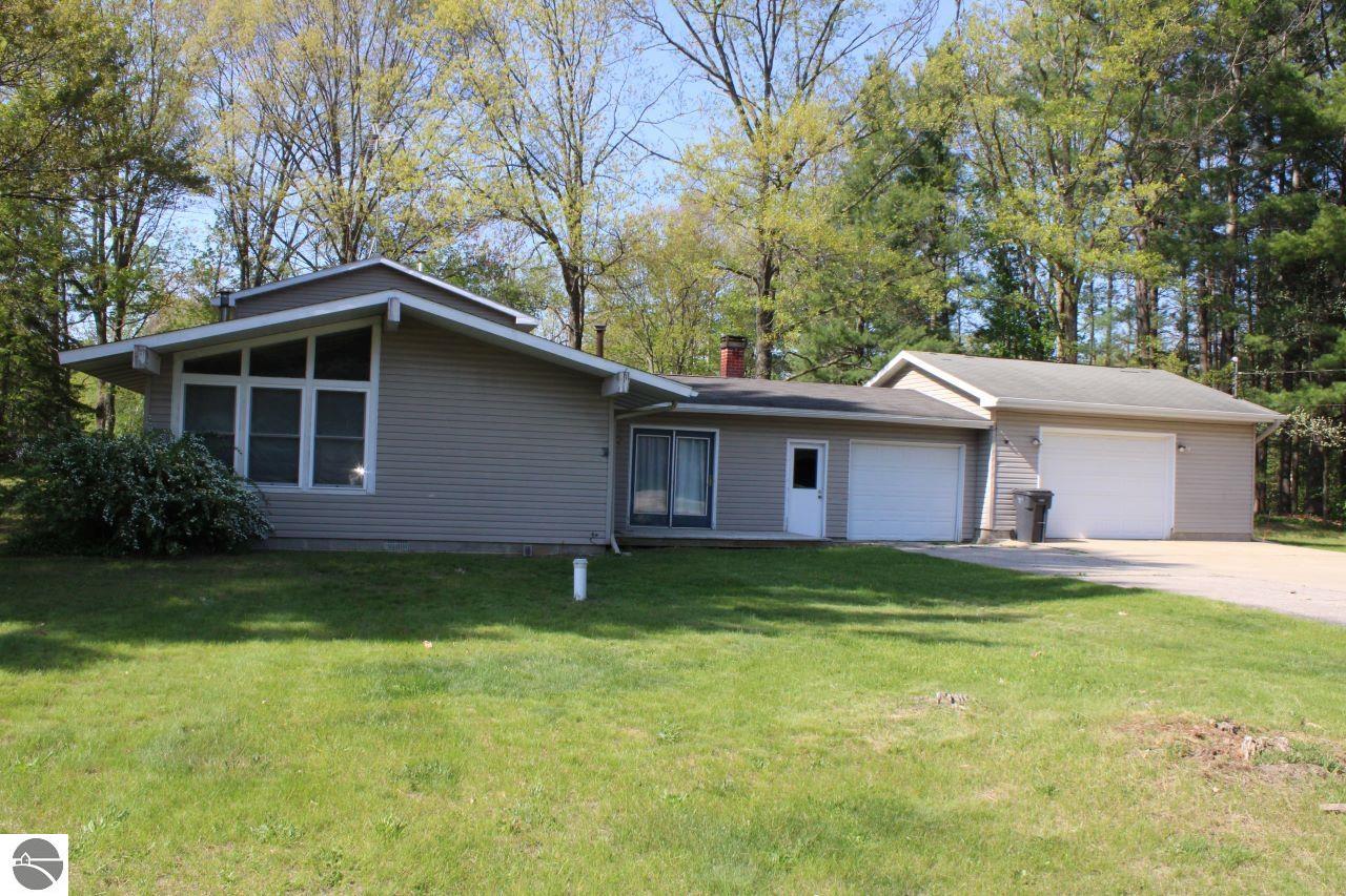 817 E Dresden Street — photo