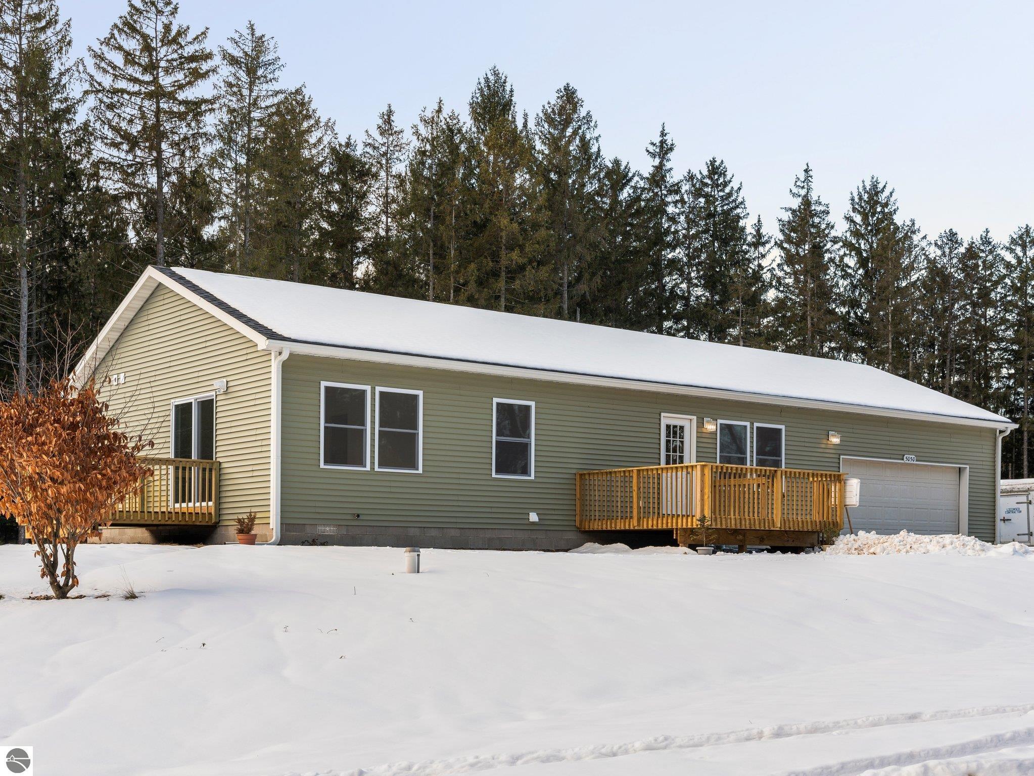 Tbb 5086 Red Maple Drive — photo