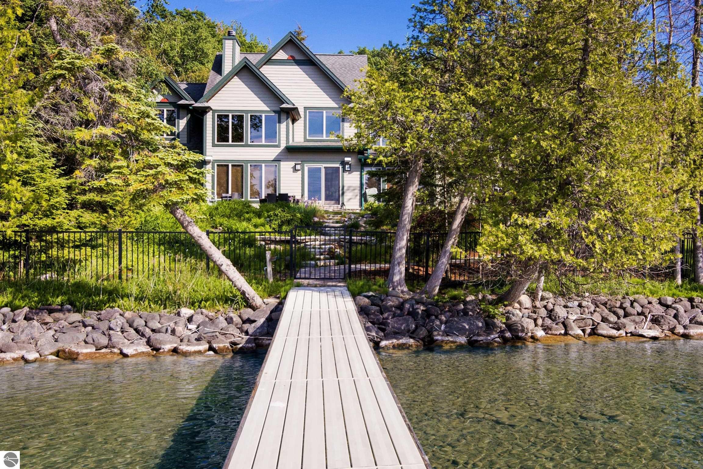 10242 E Elk Lake Drive — photo
