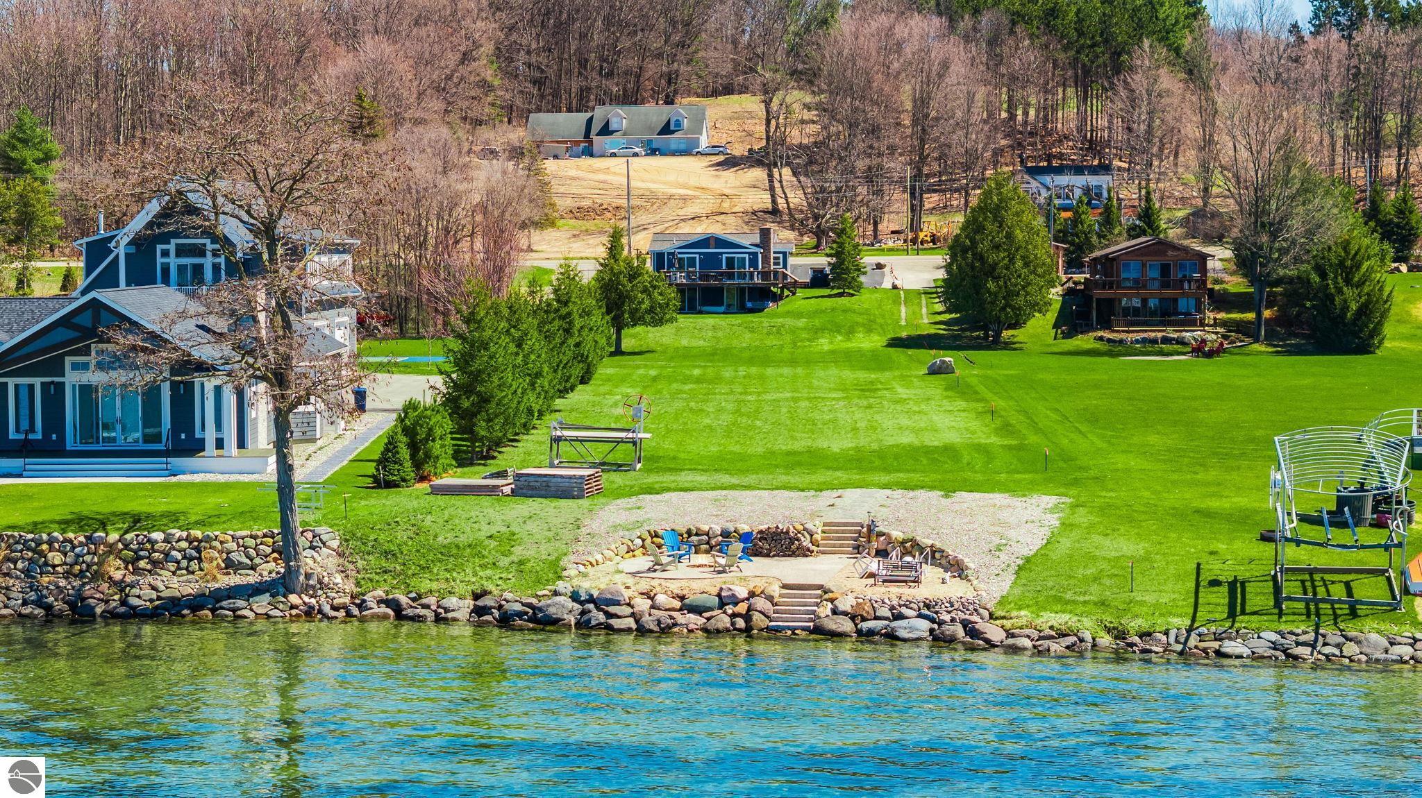 11256 SE Torch Lake Drive — photo