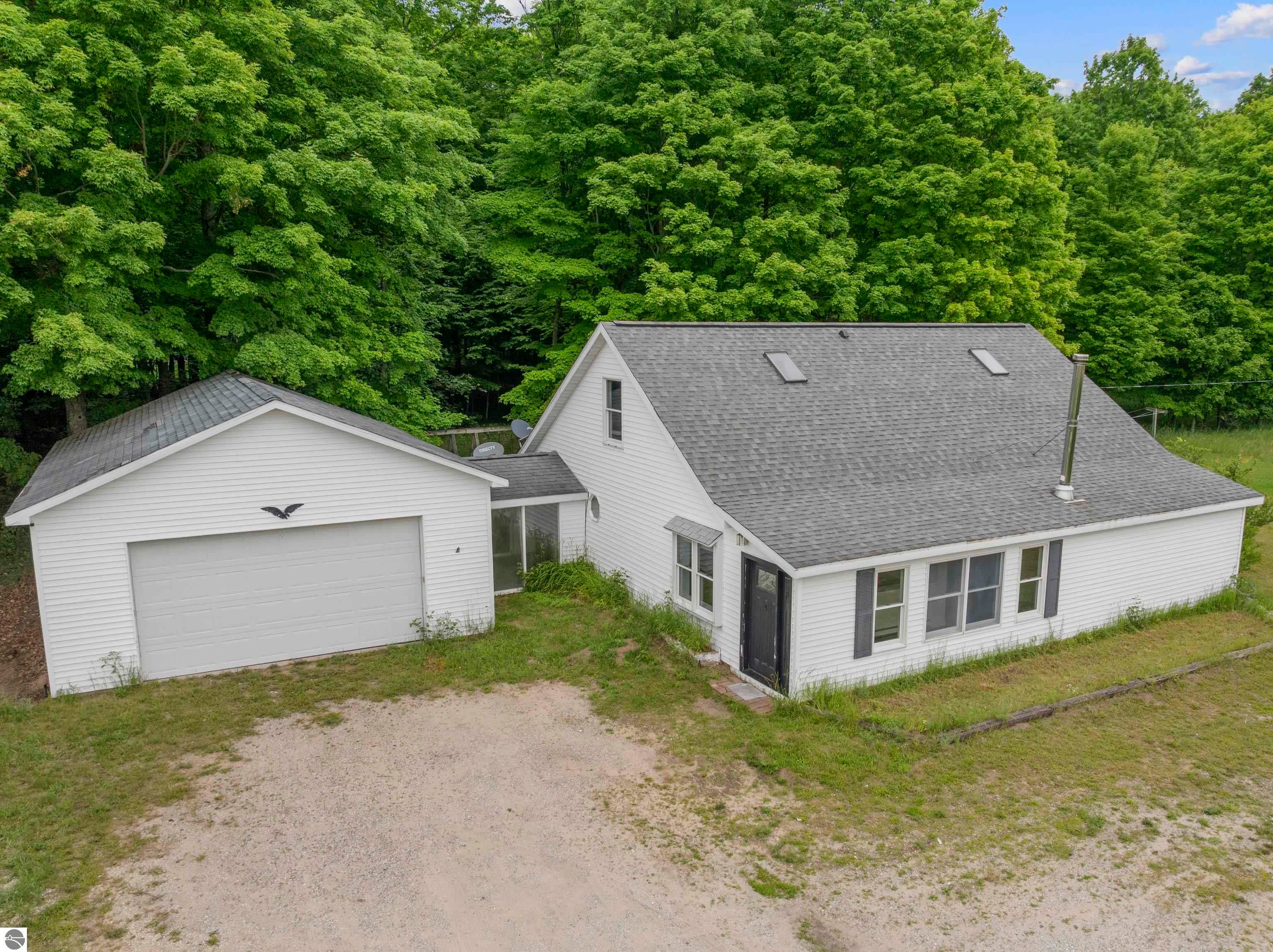 10080 Homestead Road — photo