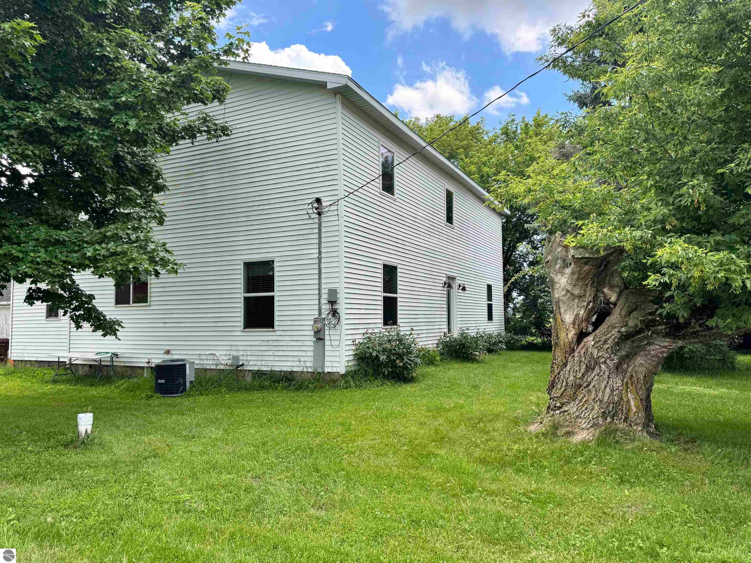 8611 S Wise Road — photo