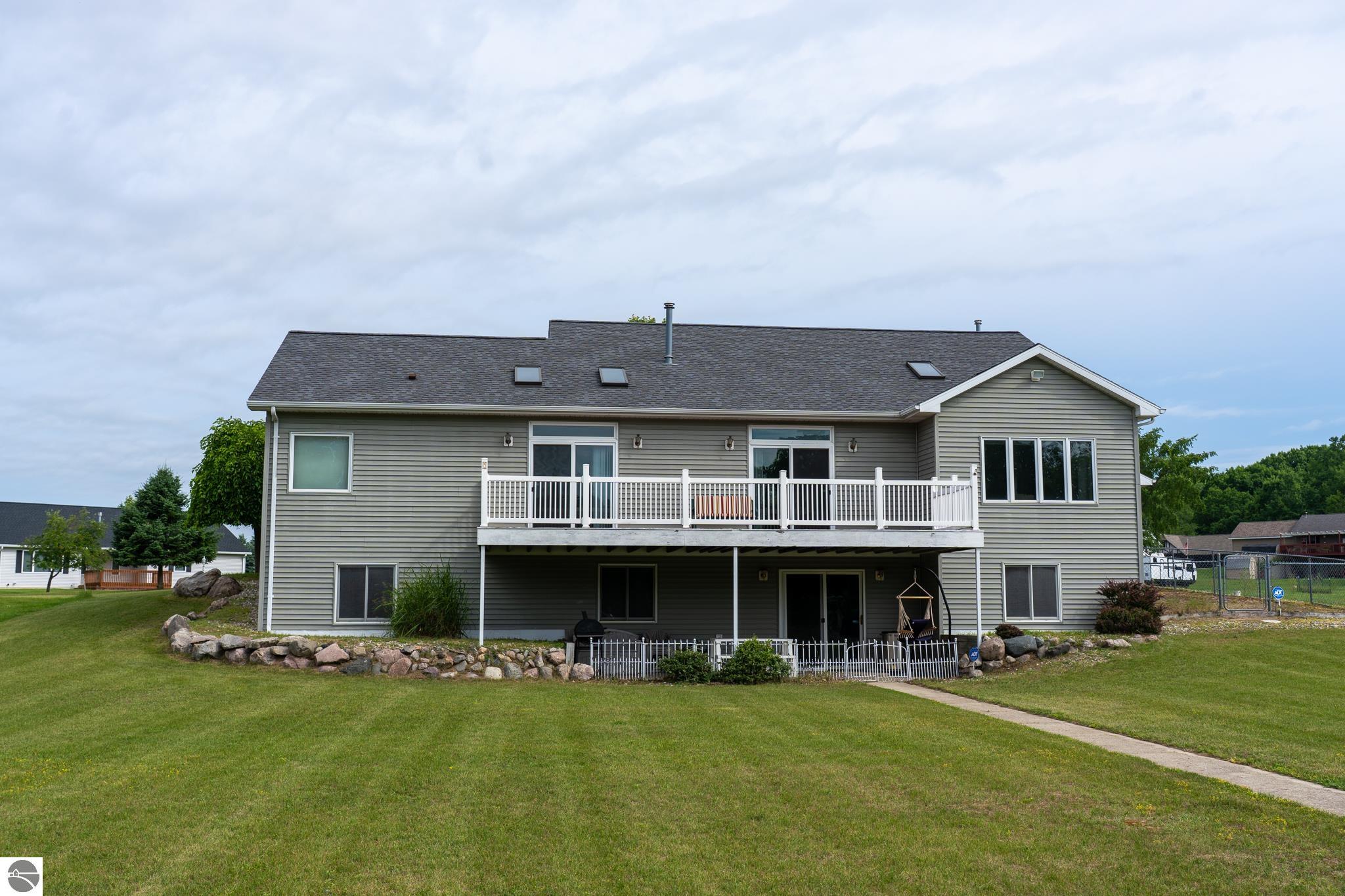 1081 Bundy Drive — photo