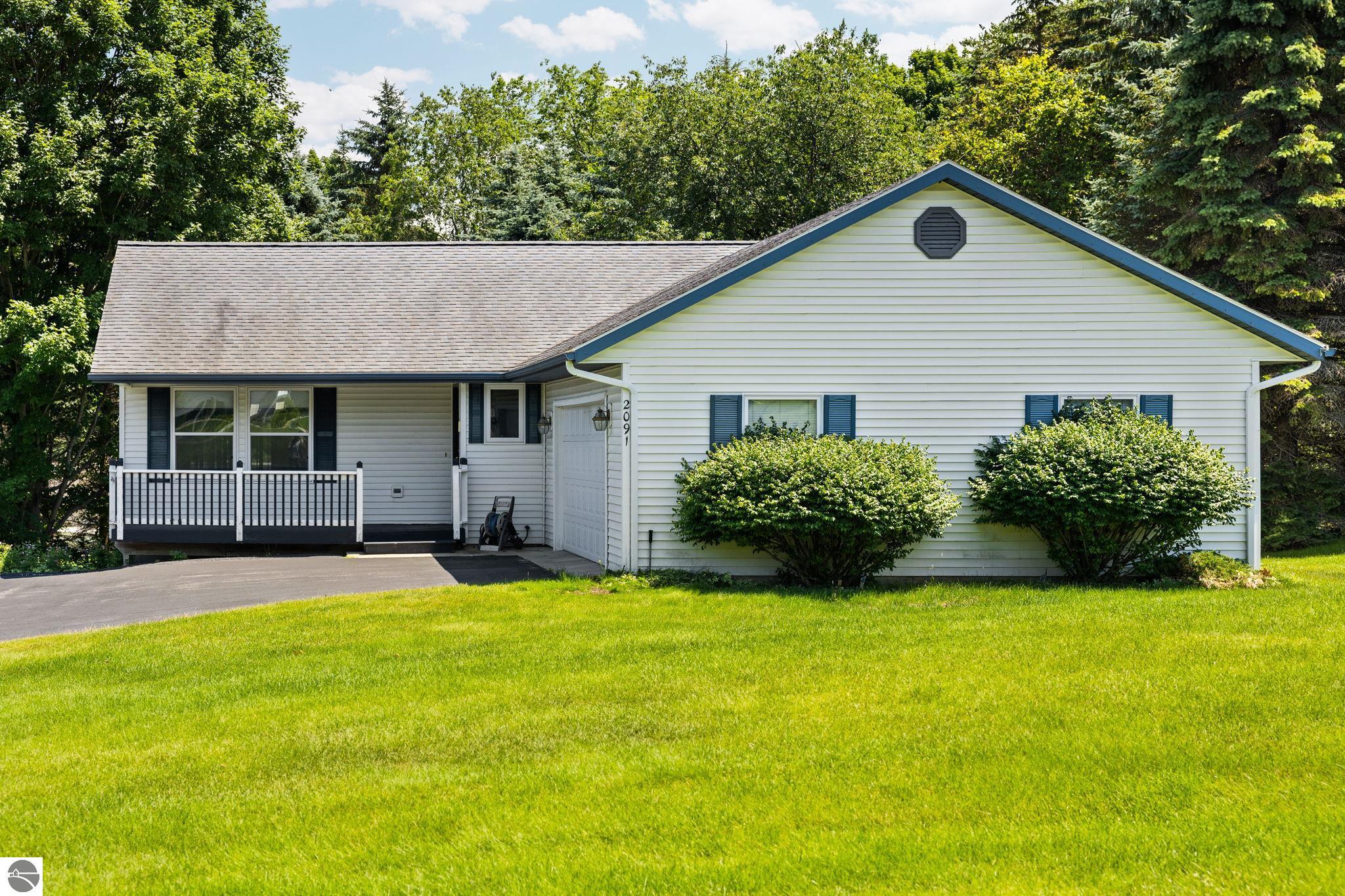 2091 Holland Circle — photo