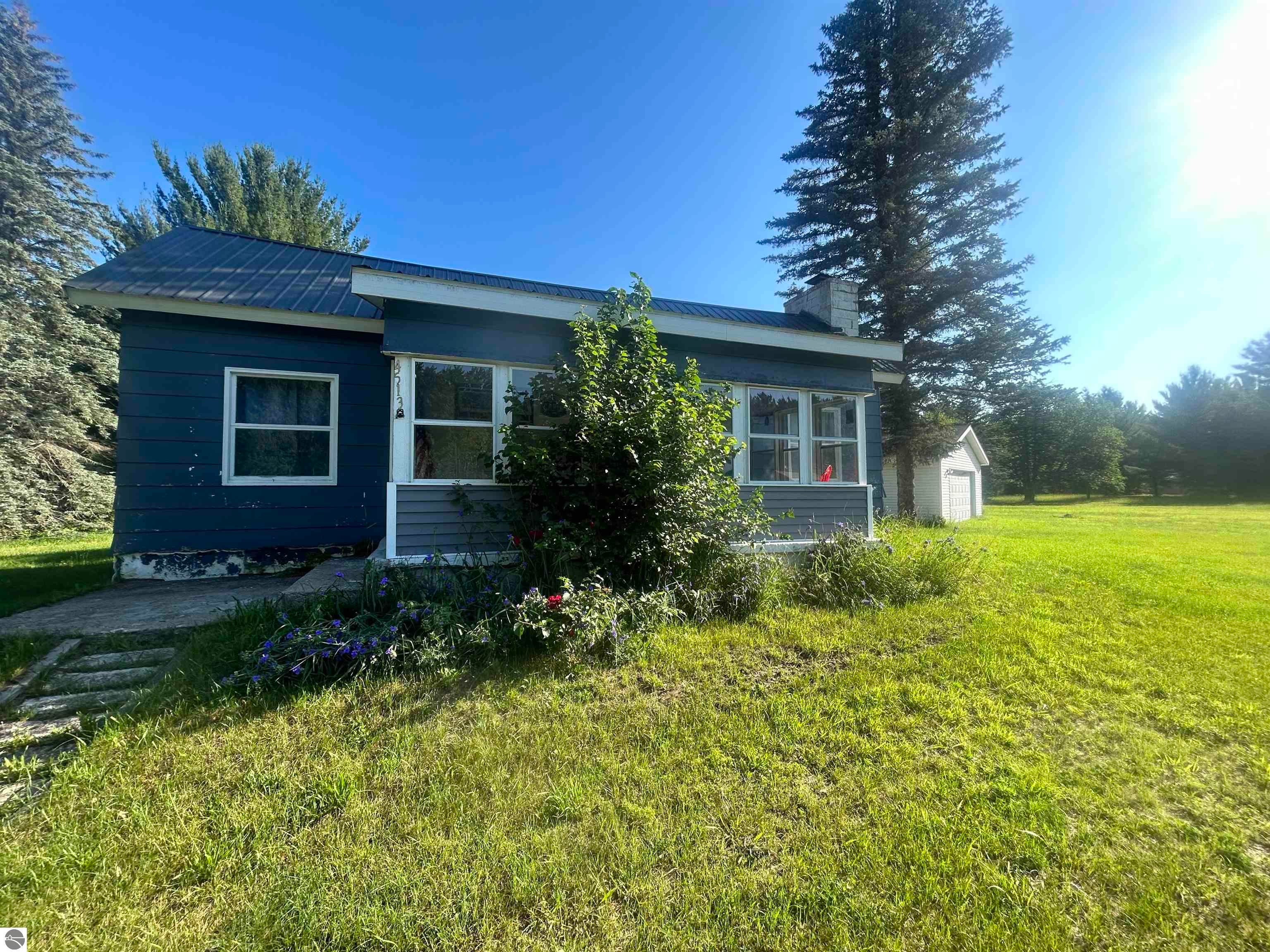 4513 Croy Lake Road, NE — photo