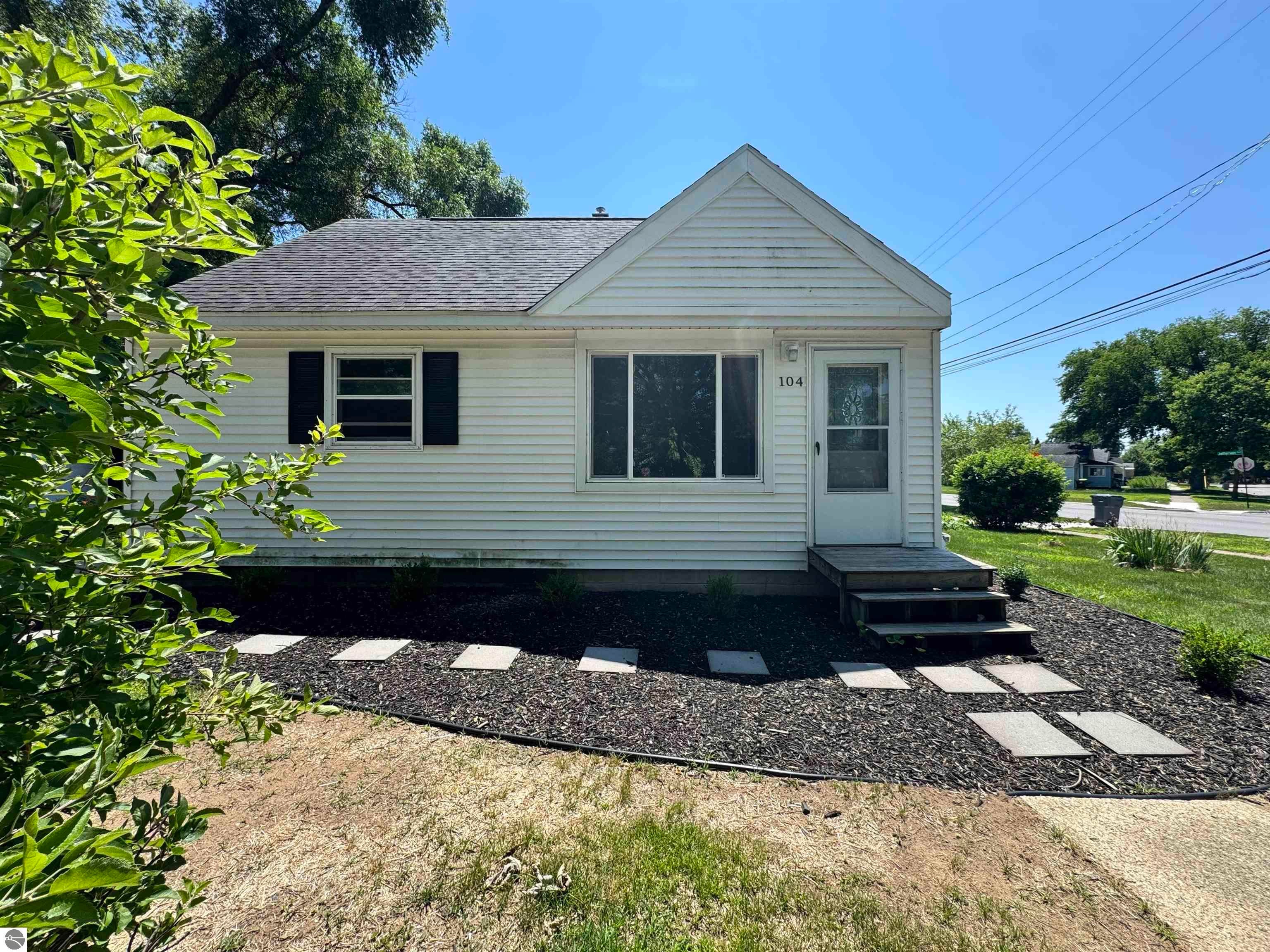 104 Bradley — photo