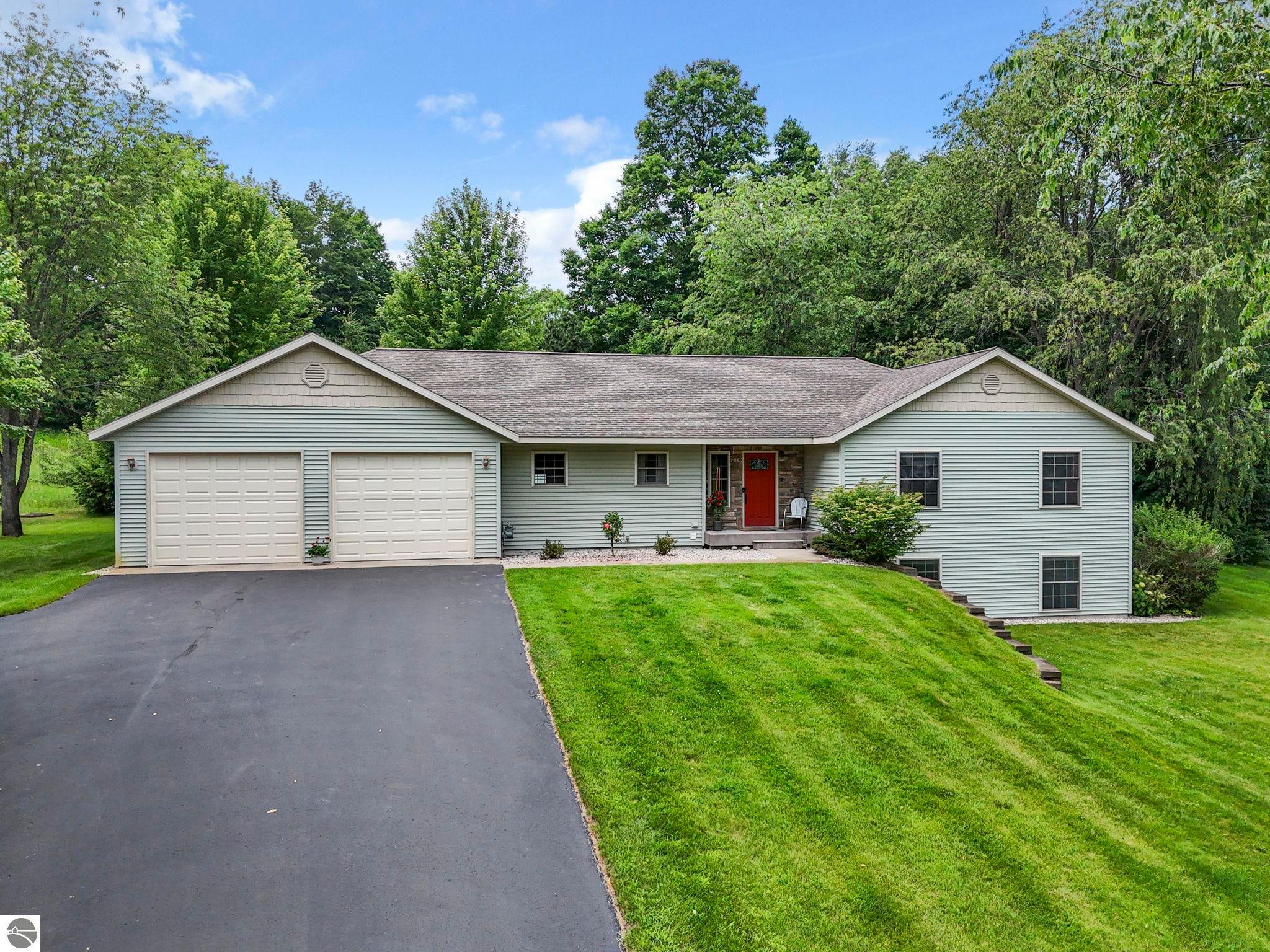 210 Cinnamon Lane — photo