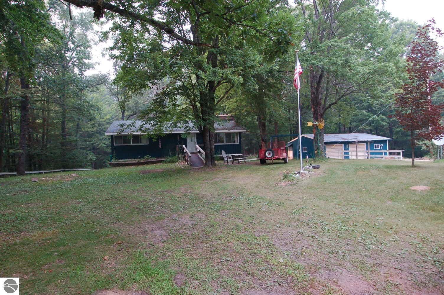 930 Seaton Creek Road — photo