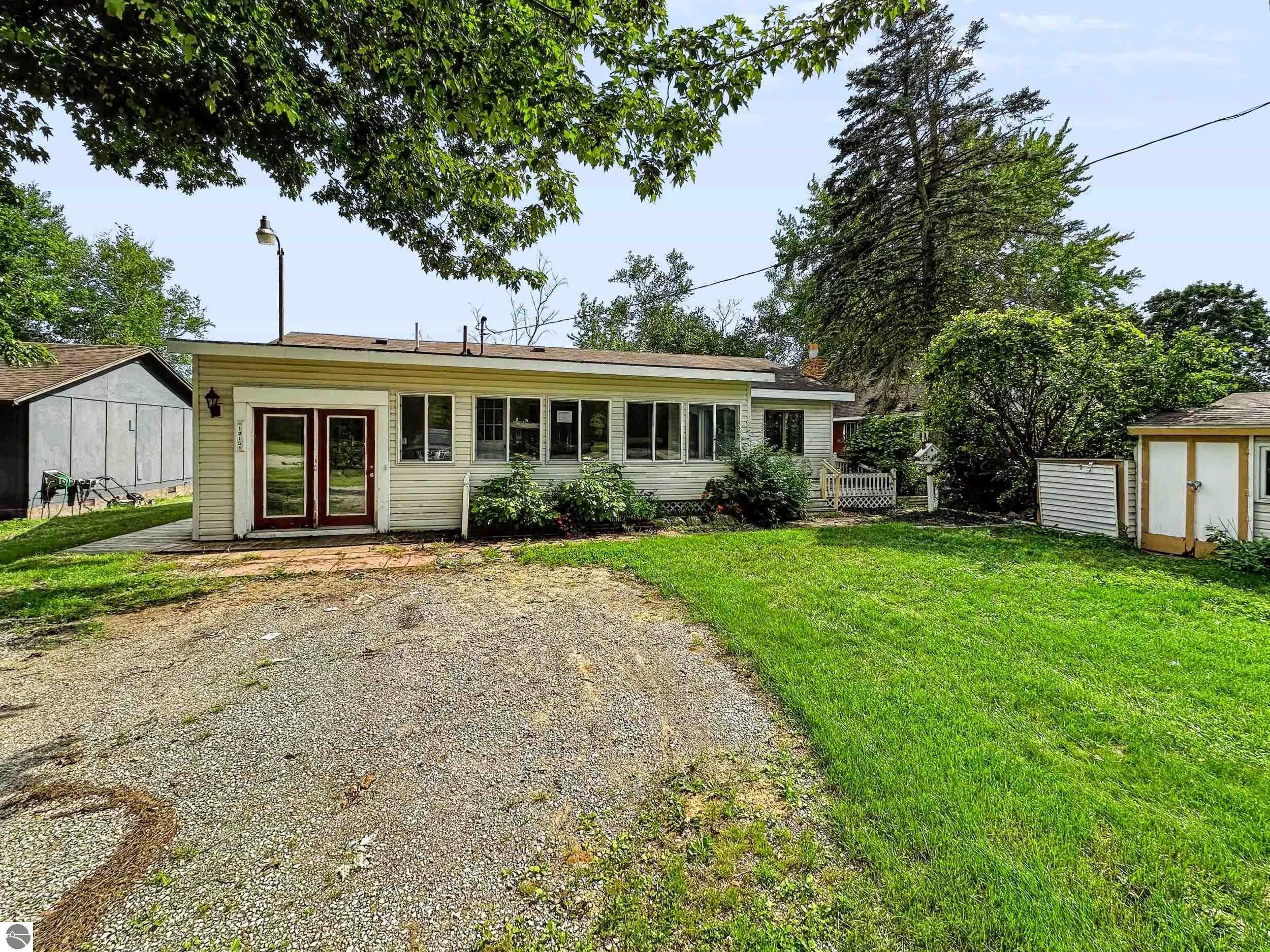 1215 McKimmy Drive — photo