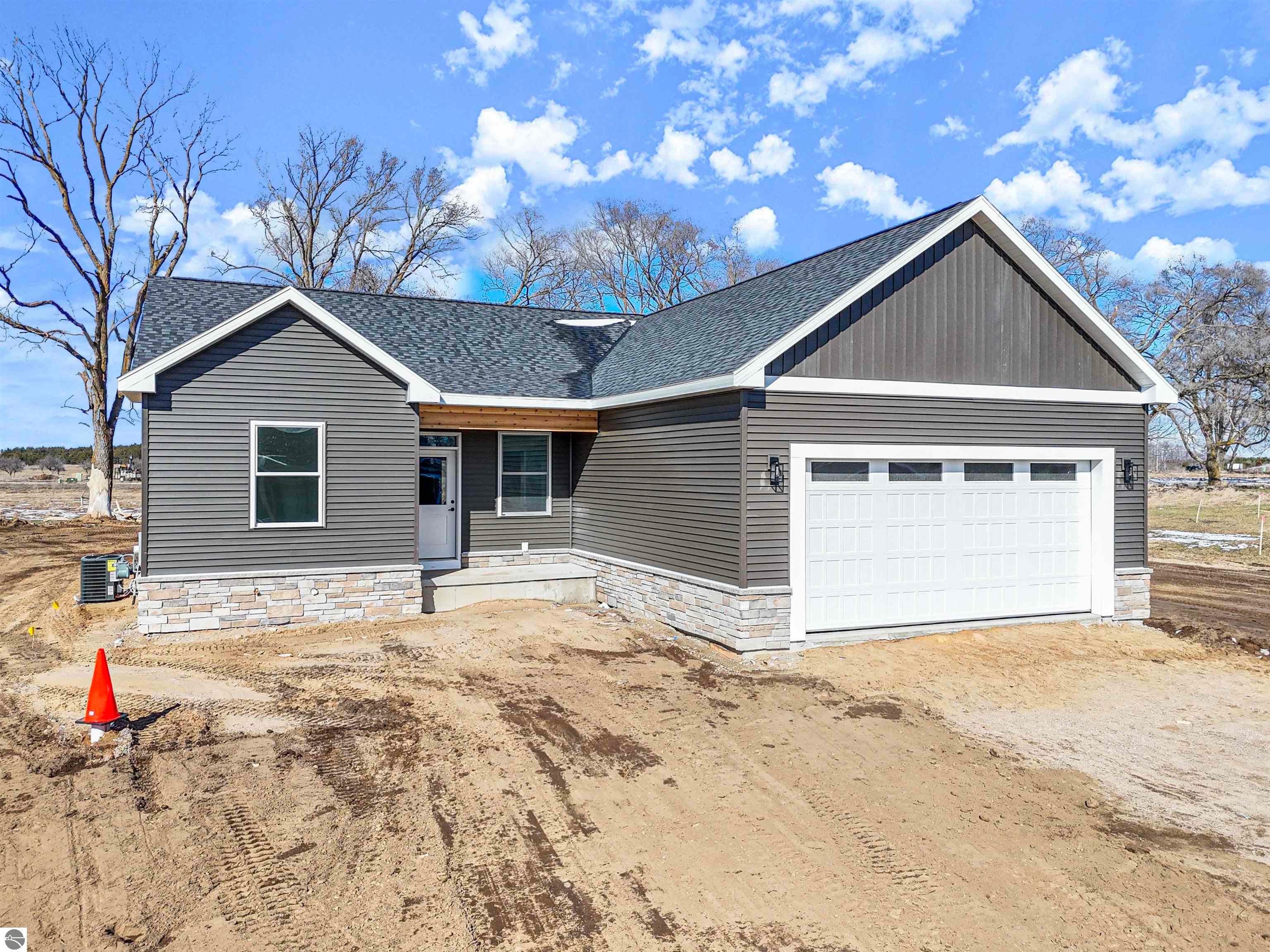 1144 Magnolia Drive — photo
