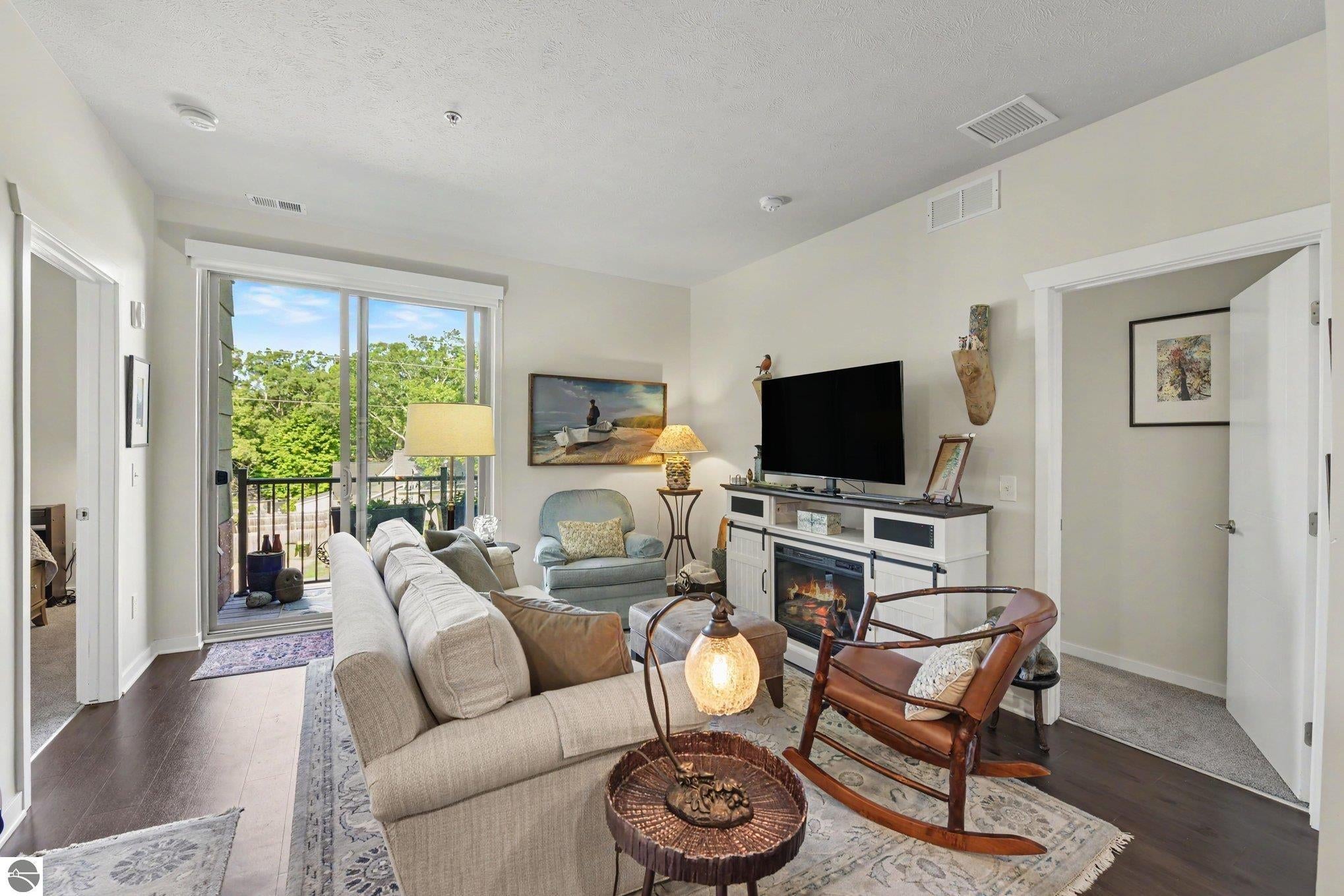 630 S Garfield Avenue #303 — photo