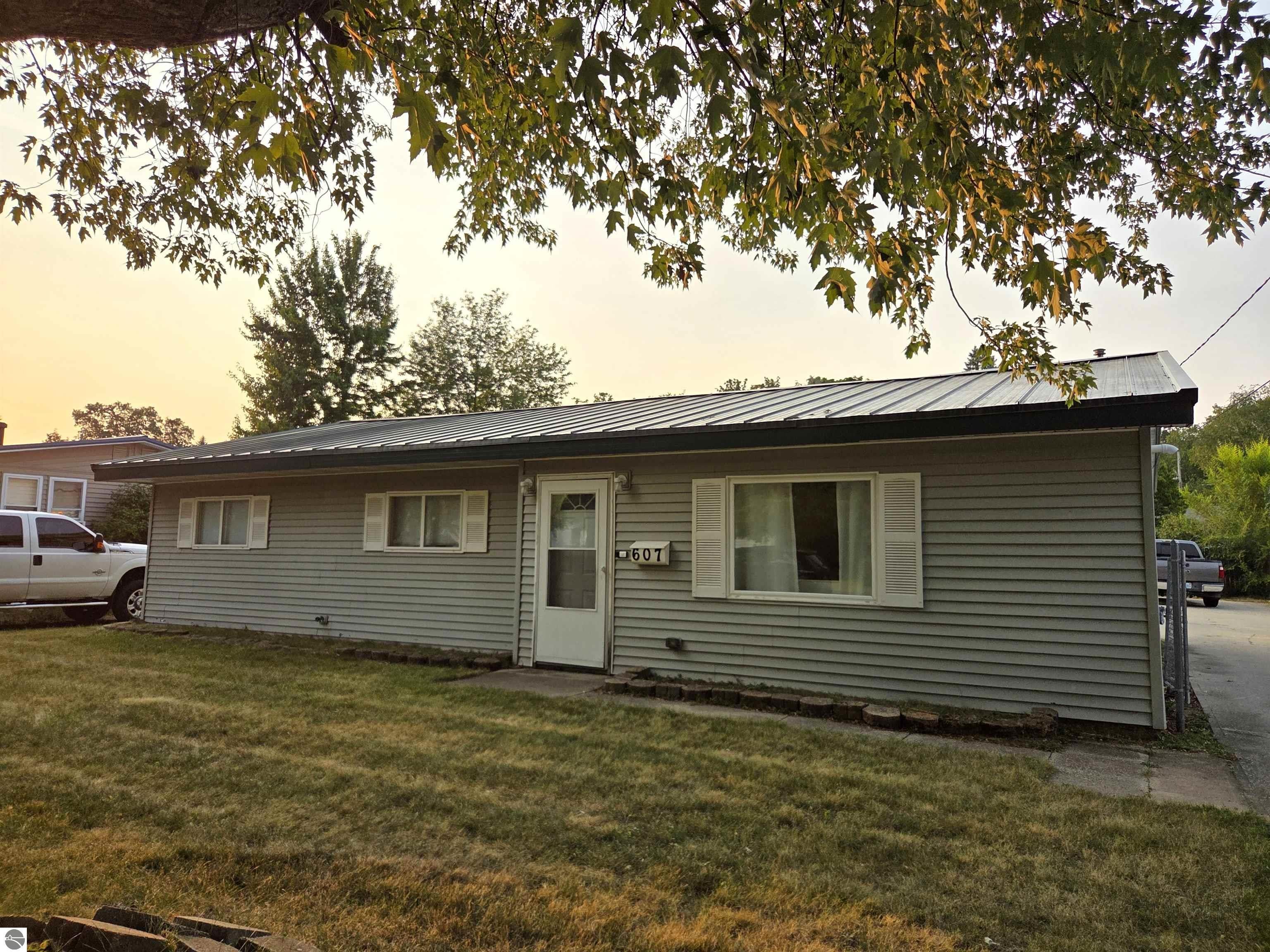 607 Cottage Avenue — photo