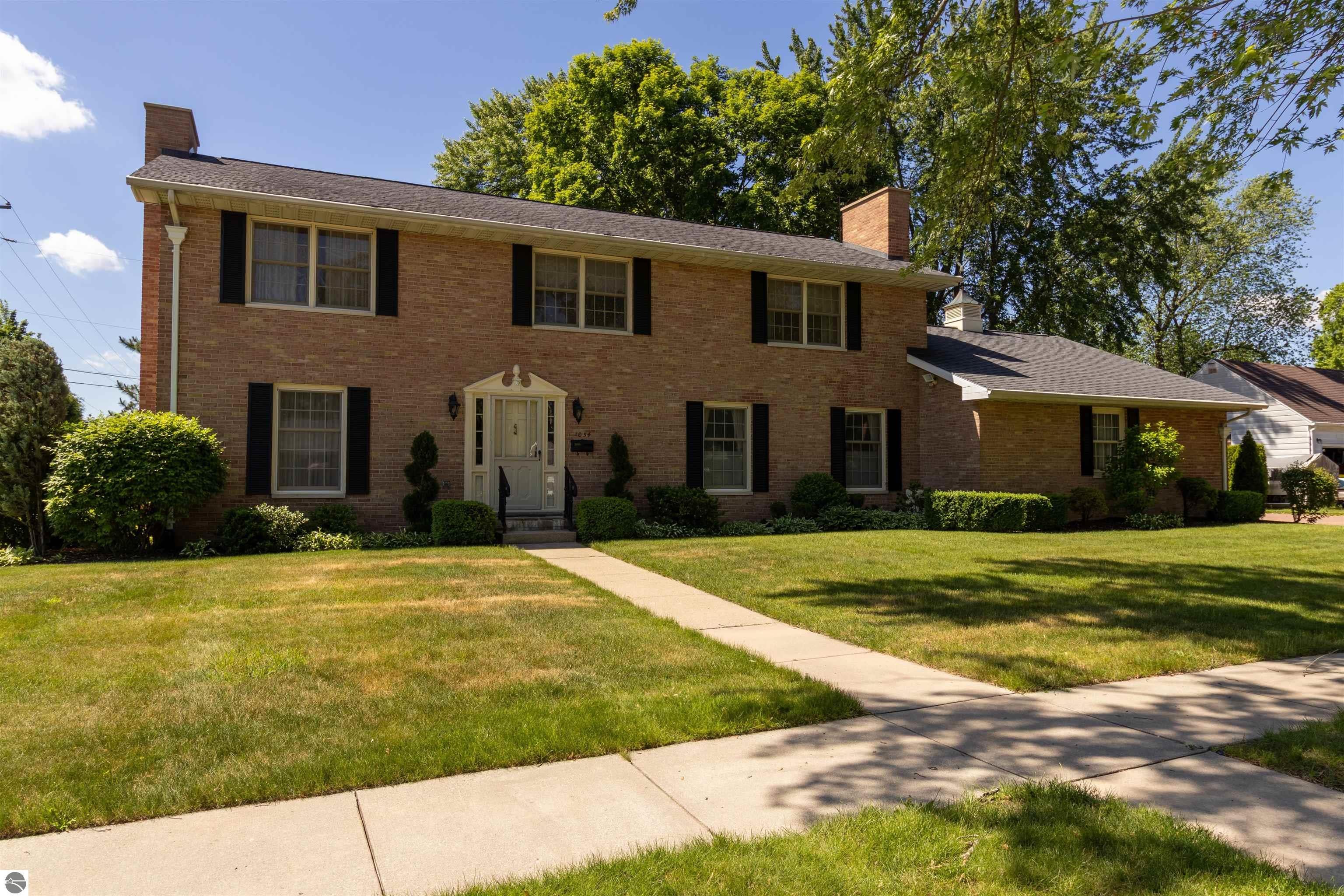 1054 North Drive — photo