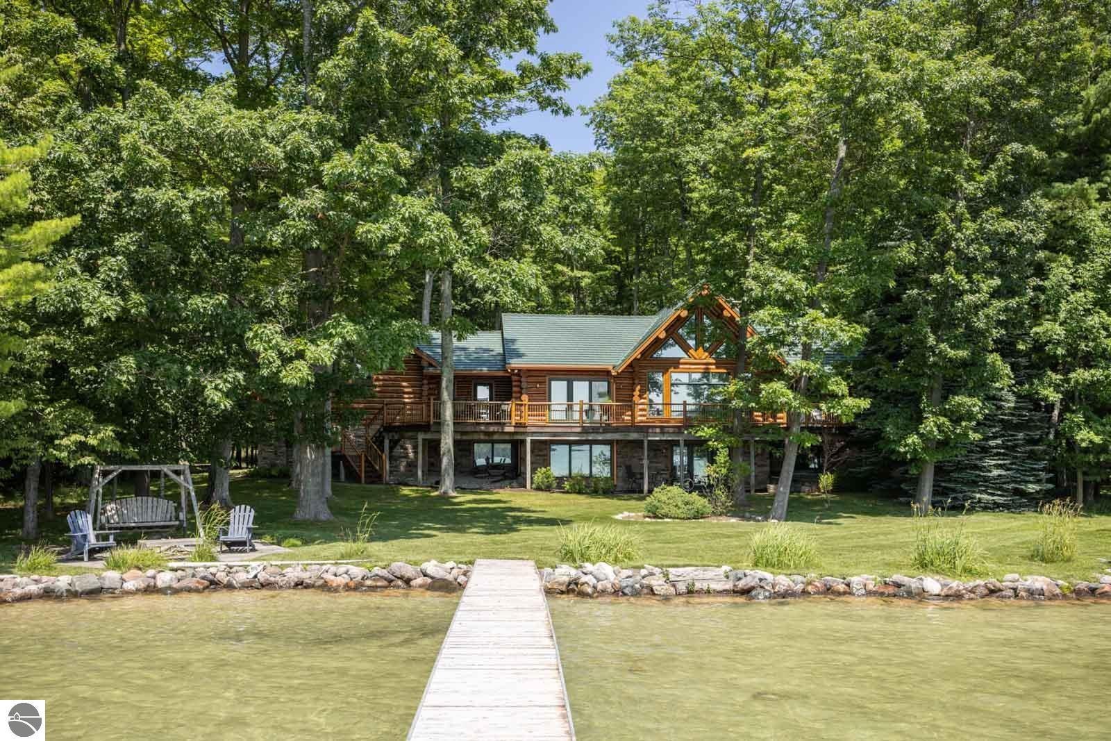 788 E Traverse Lake Road — photo
